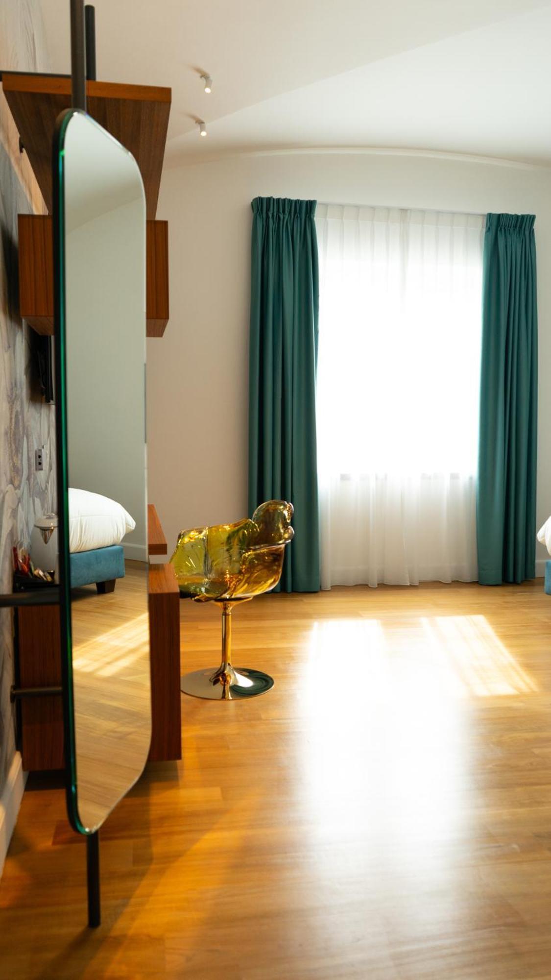 Triple Room,1542928825:JPEG