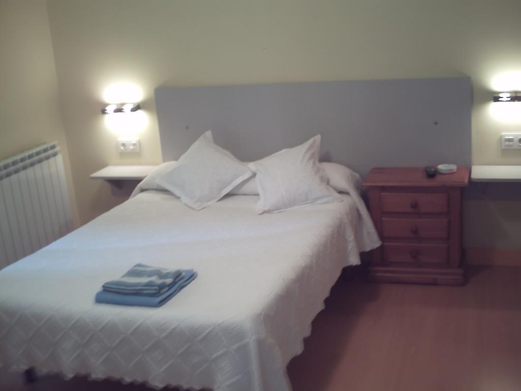 Chambre Double ou Lits Jumeaux avec Salle de Bains Commune
