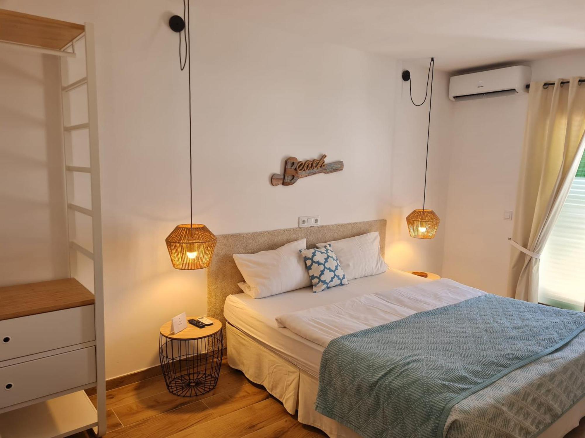 Deluxe Double Room with Balcony,1178406652:JPEG