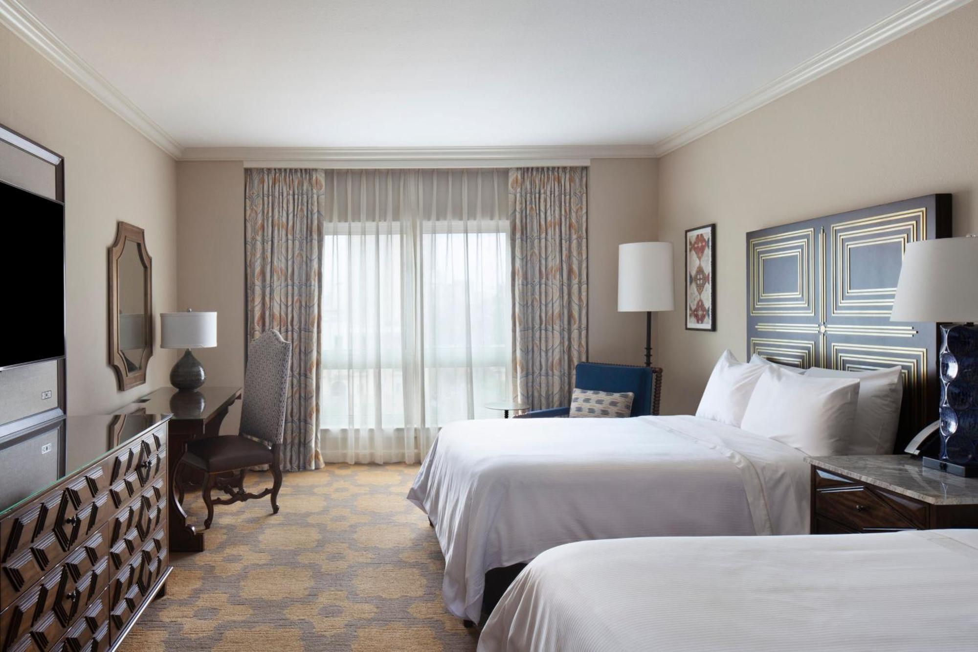 Traditional Queen Guest room 2 Queen City view,1543022335:JPEG