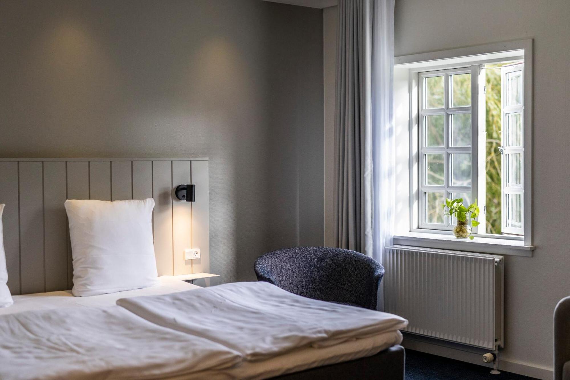 Superior Double or Twin Room,1551526789:JPEG