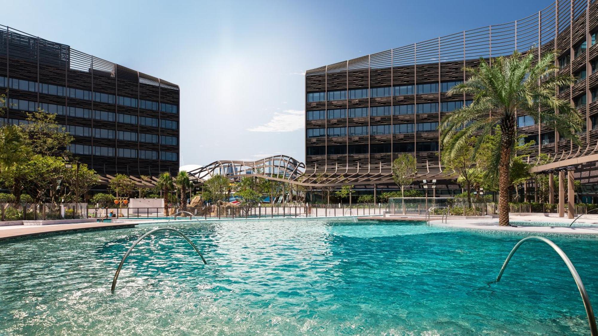 Grand Premier King Room Pool View