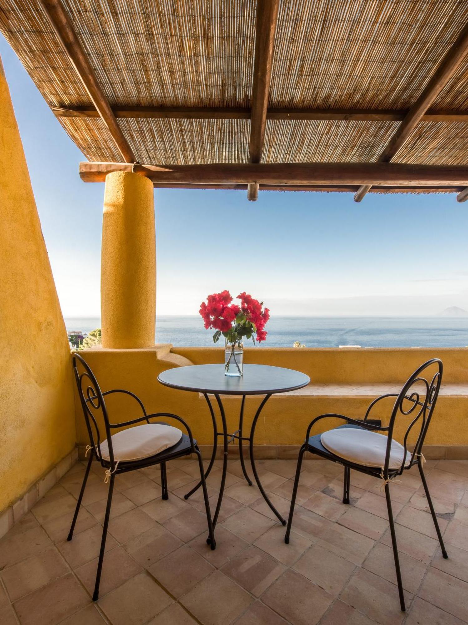 Queen Room with Sea View