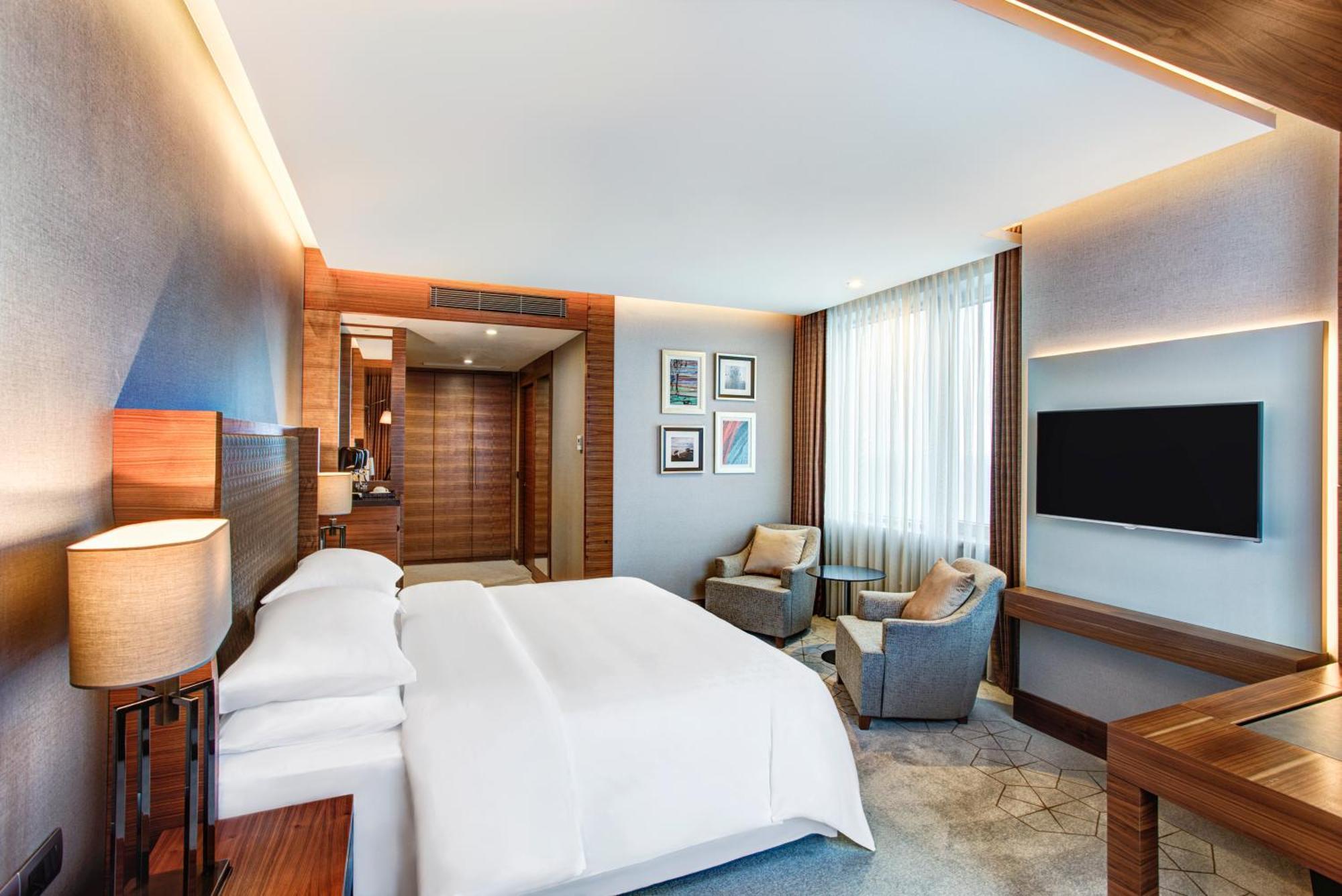 Deluxe Grand Oda - Kral Yataklı, Şehir ve Deniz Manzaralı