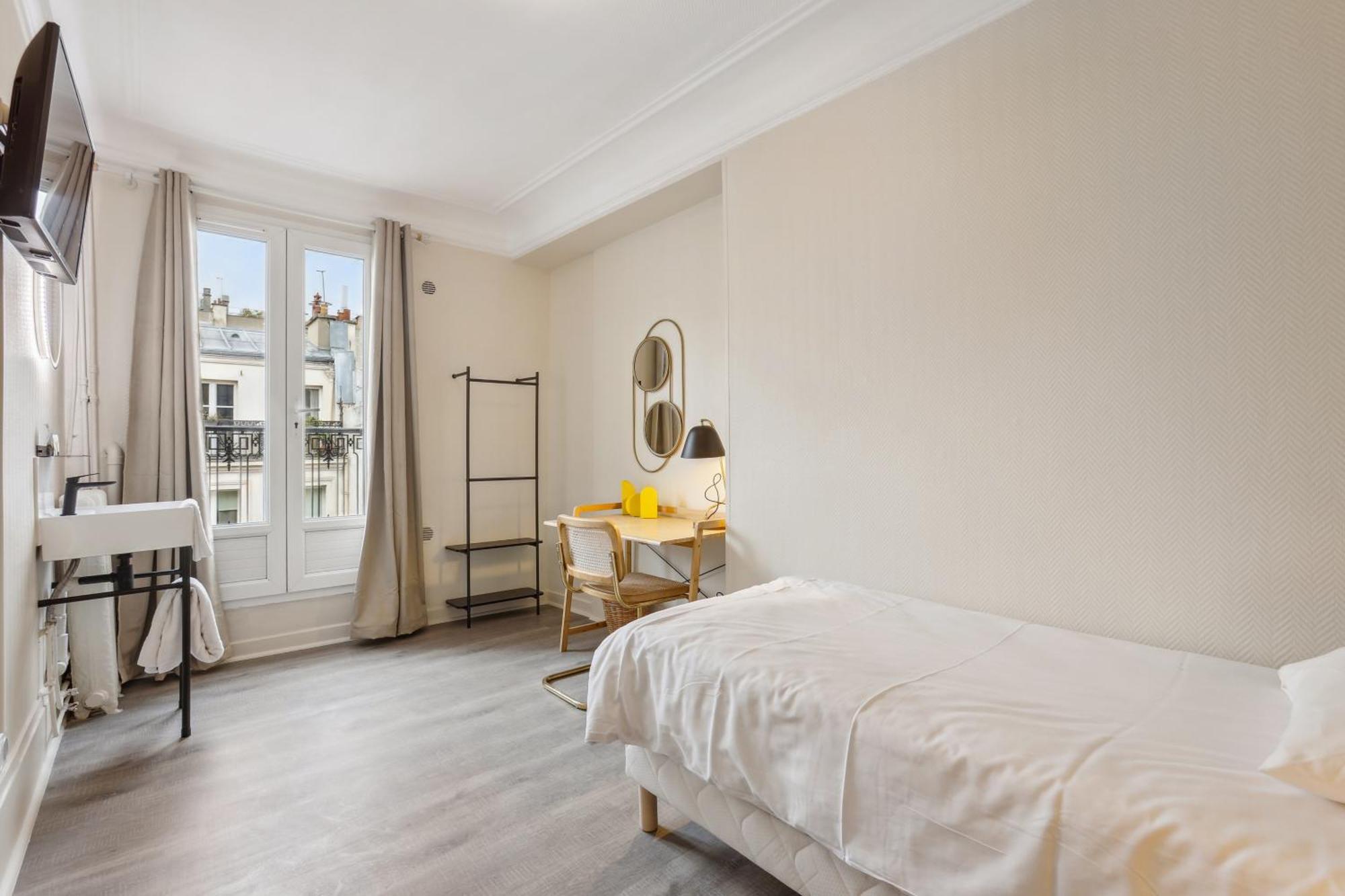 Standard Single Room with Shared Bathroom,1543534984:JPEG