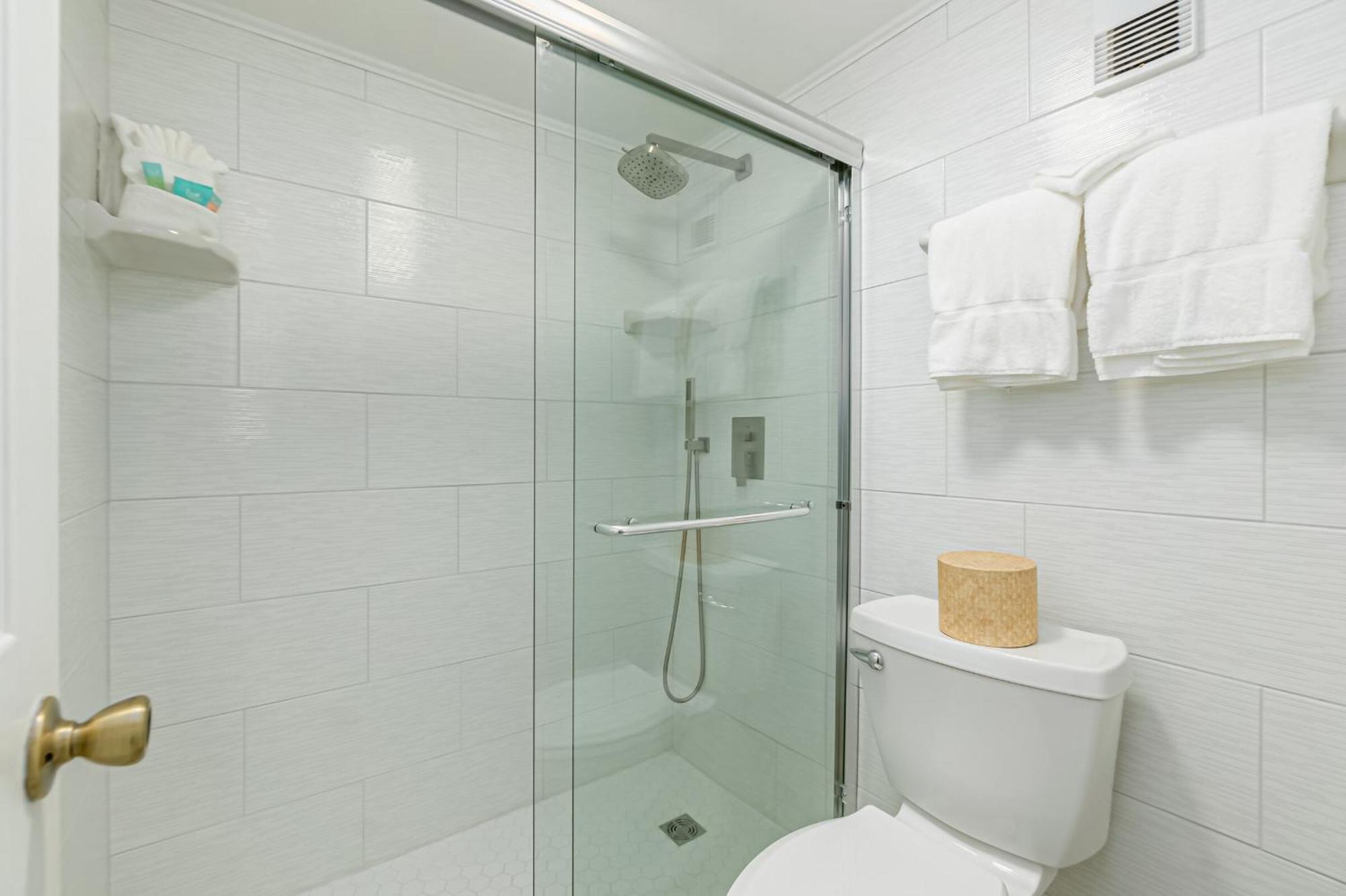 2nd Floor Ocean Front King Suite