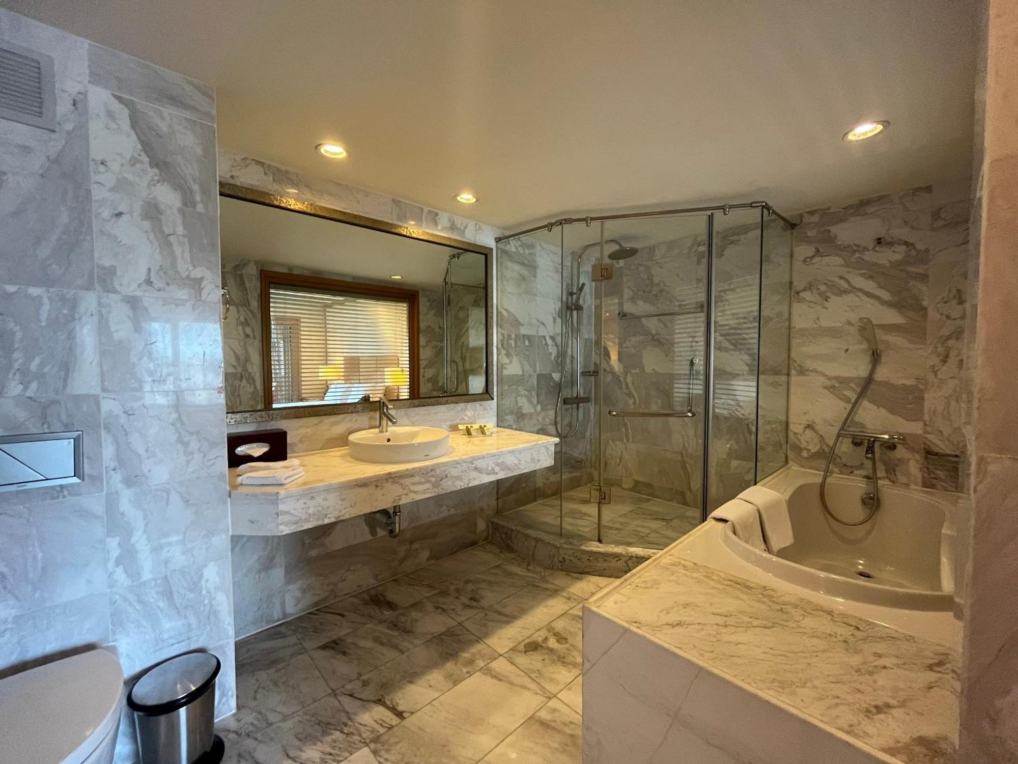 One-Bedroom Suite