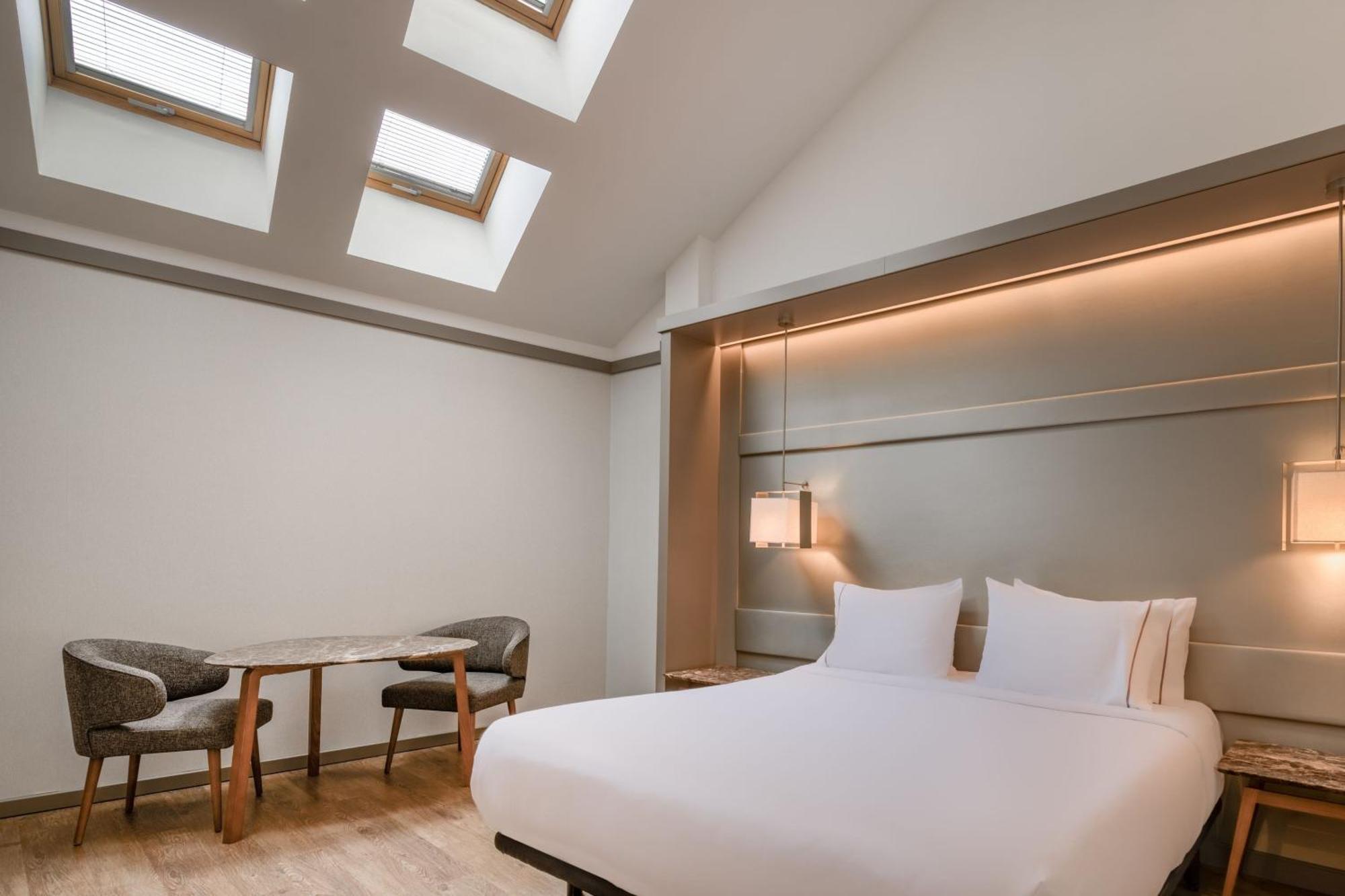 Standard Queen Room,1543687915:JPEG