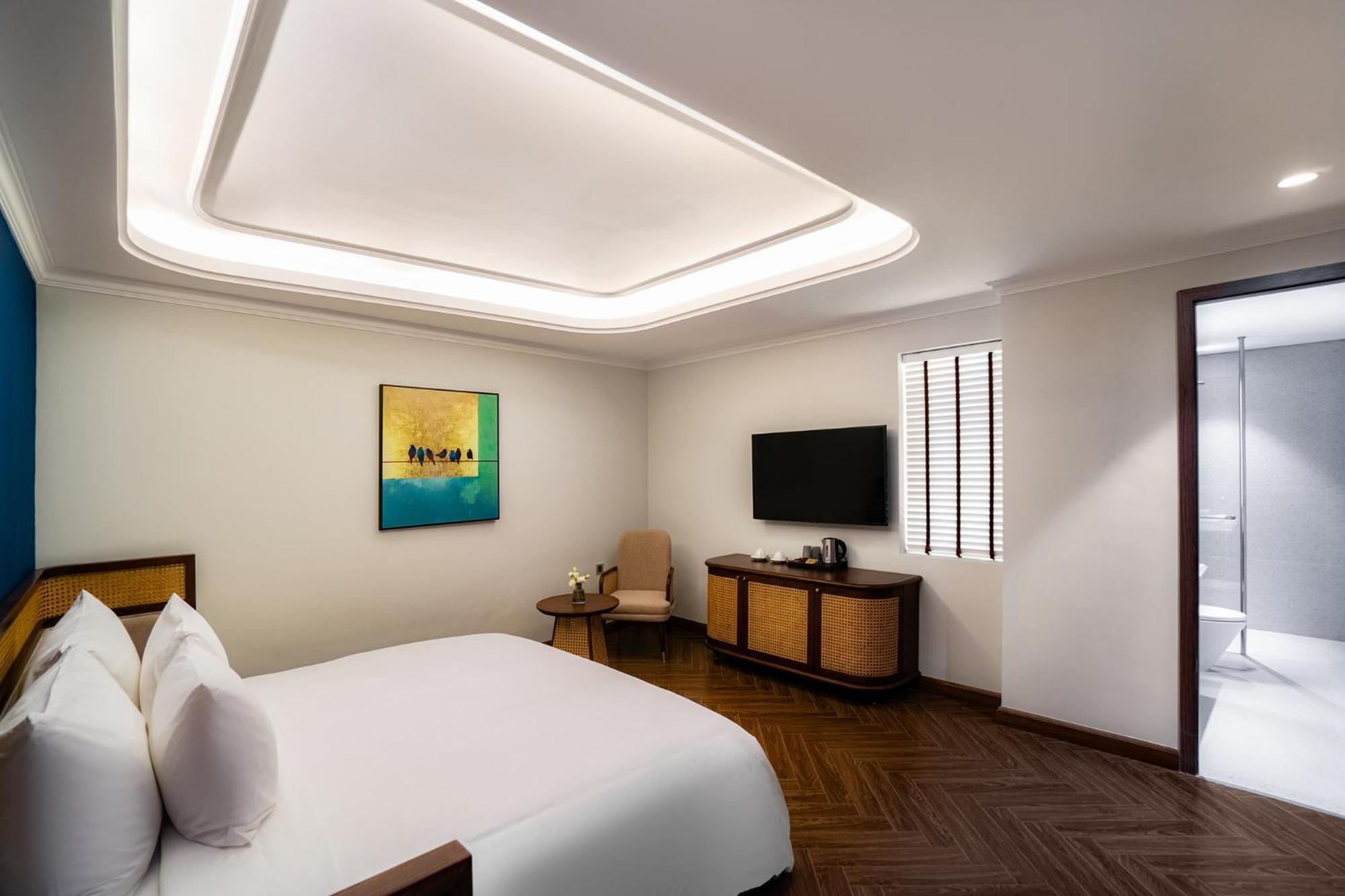 Deluxe Room – Internal Window,1543757068:JPEG