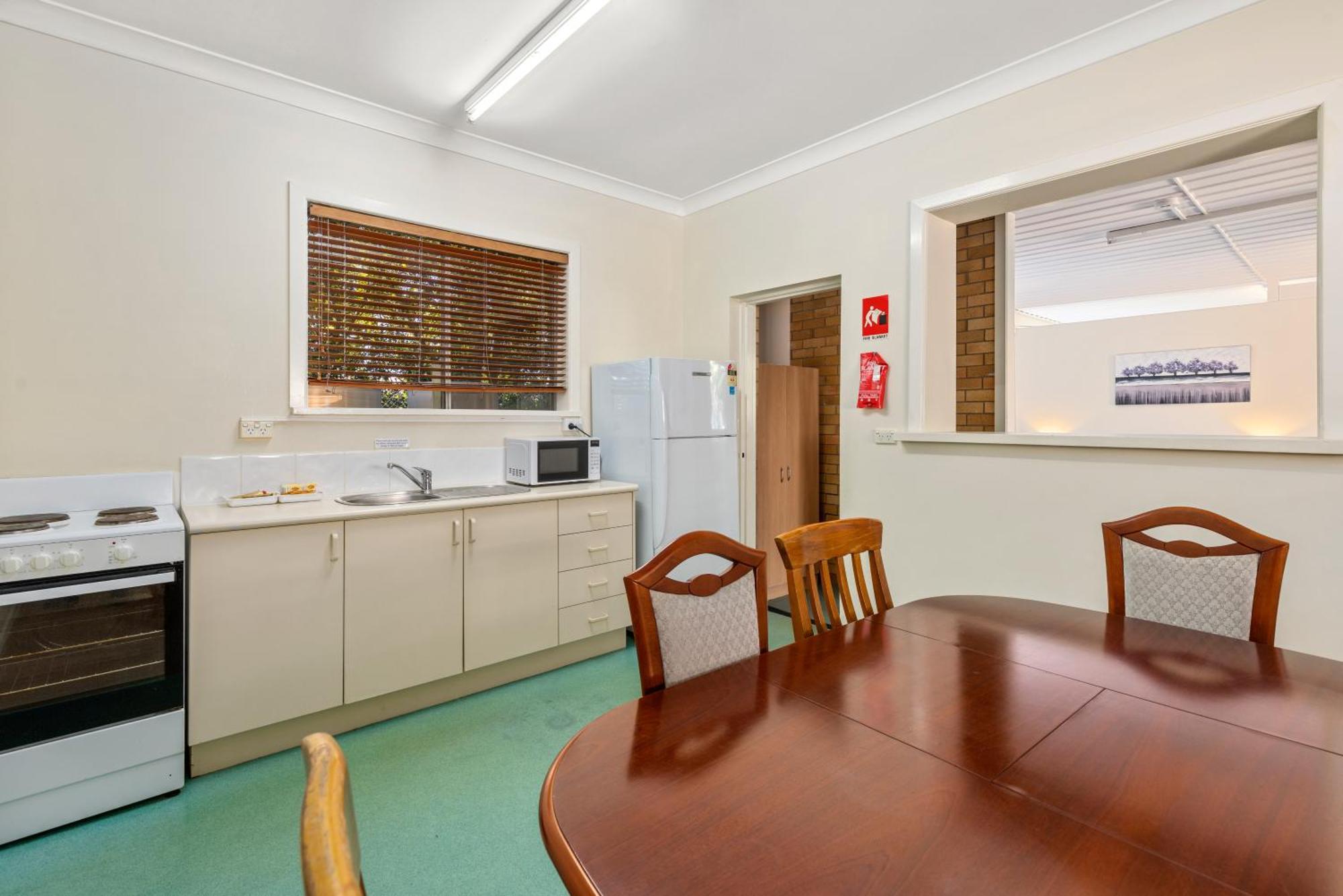 Self Contained Apartment with Separated Bedroom - 7 Pax