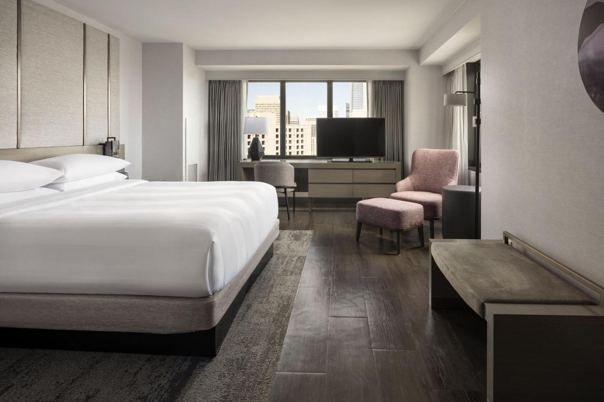 Three Bay Suite Hospitality Suite King City view