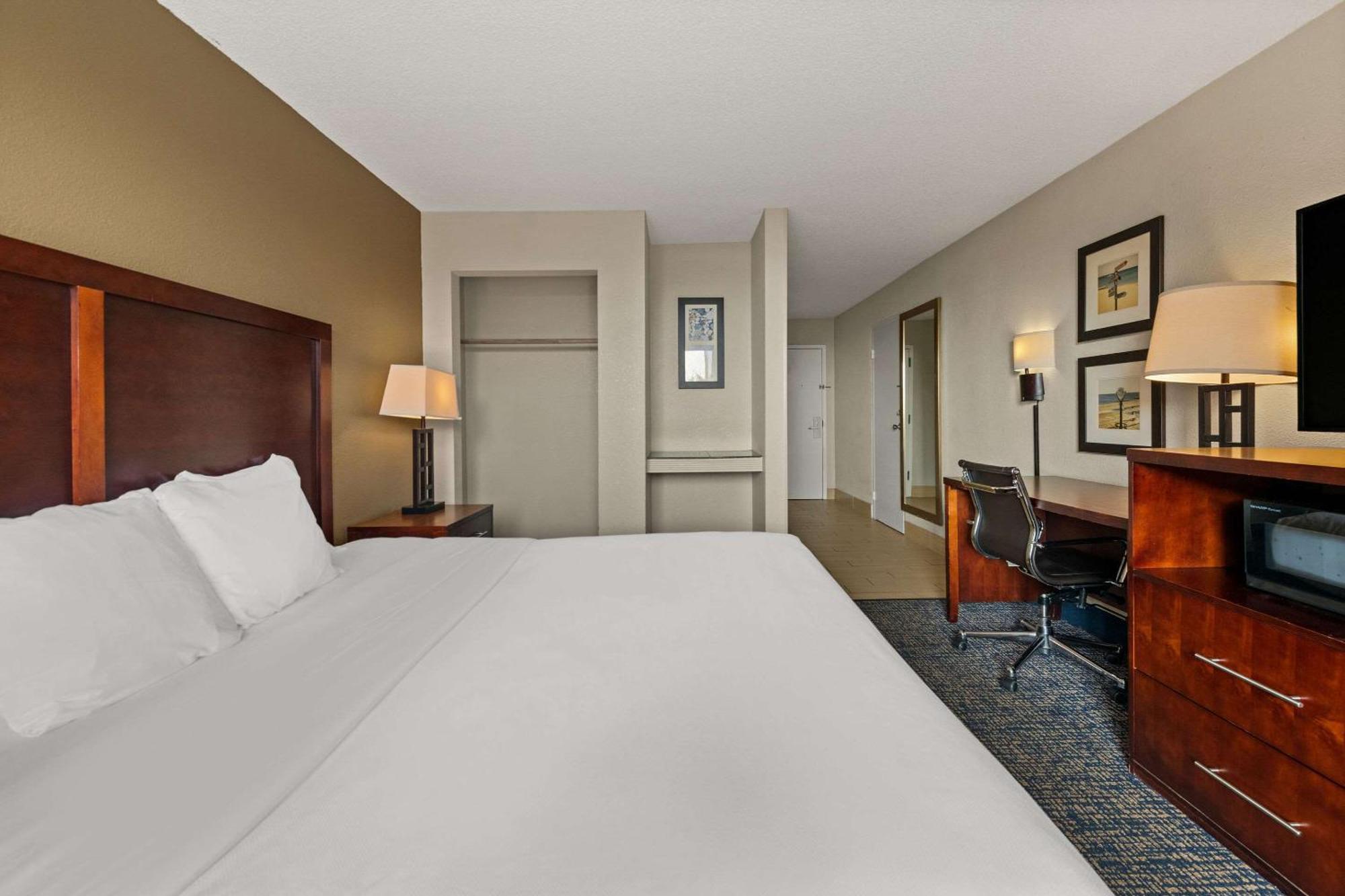 King Room - Accessible/Non-Smoking