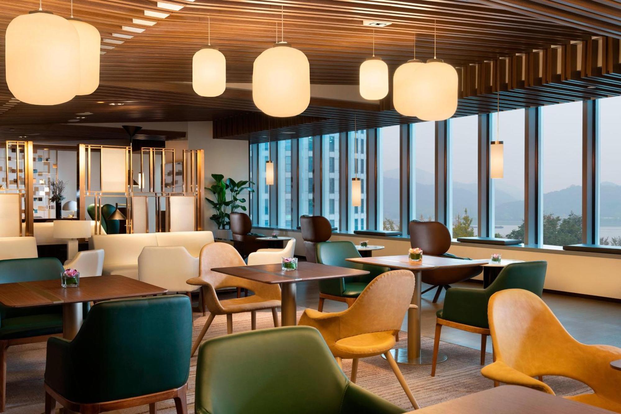 Executive Room, Executive level, Guest room, 1 King