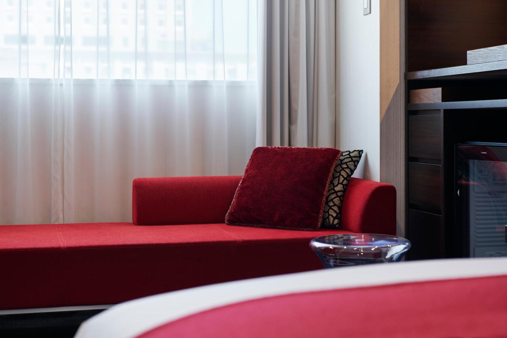 CROSS FLOOR Double Room Lounge Access