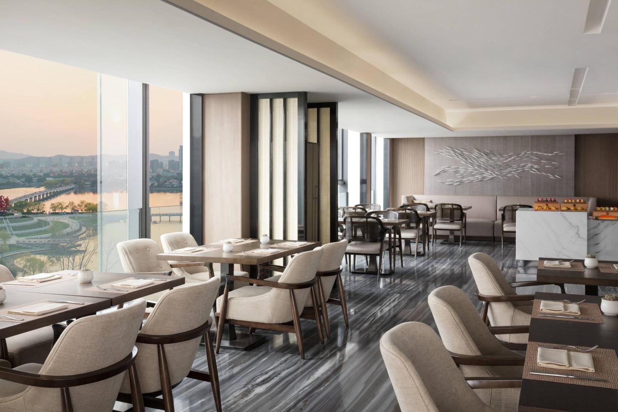 Executive City View King Room