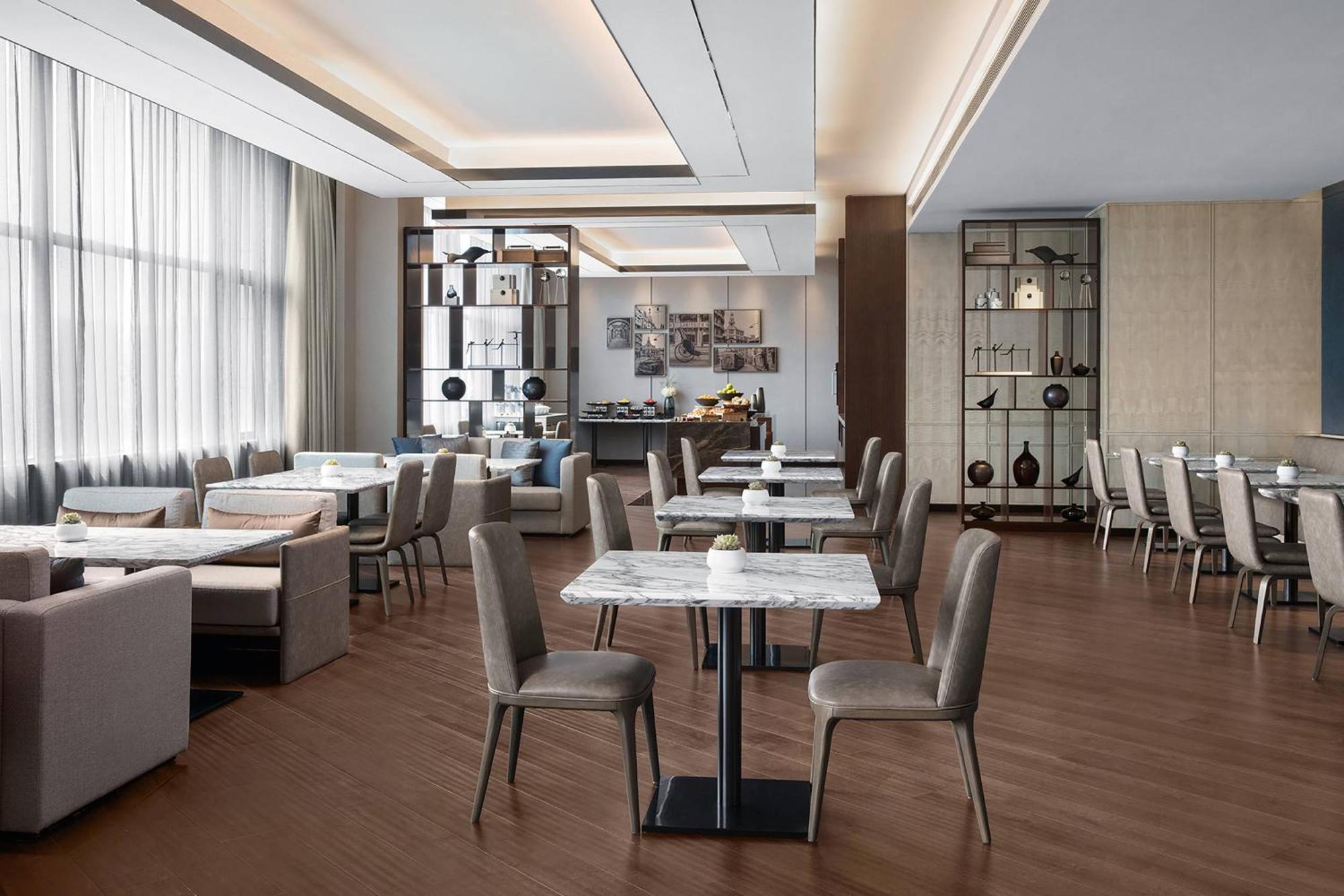 Executive King Room