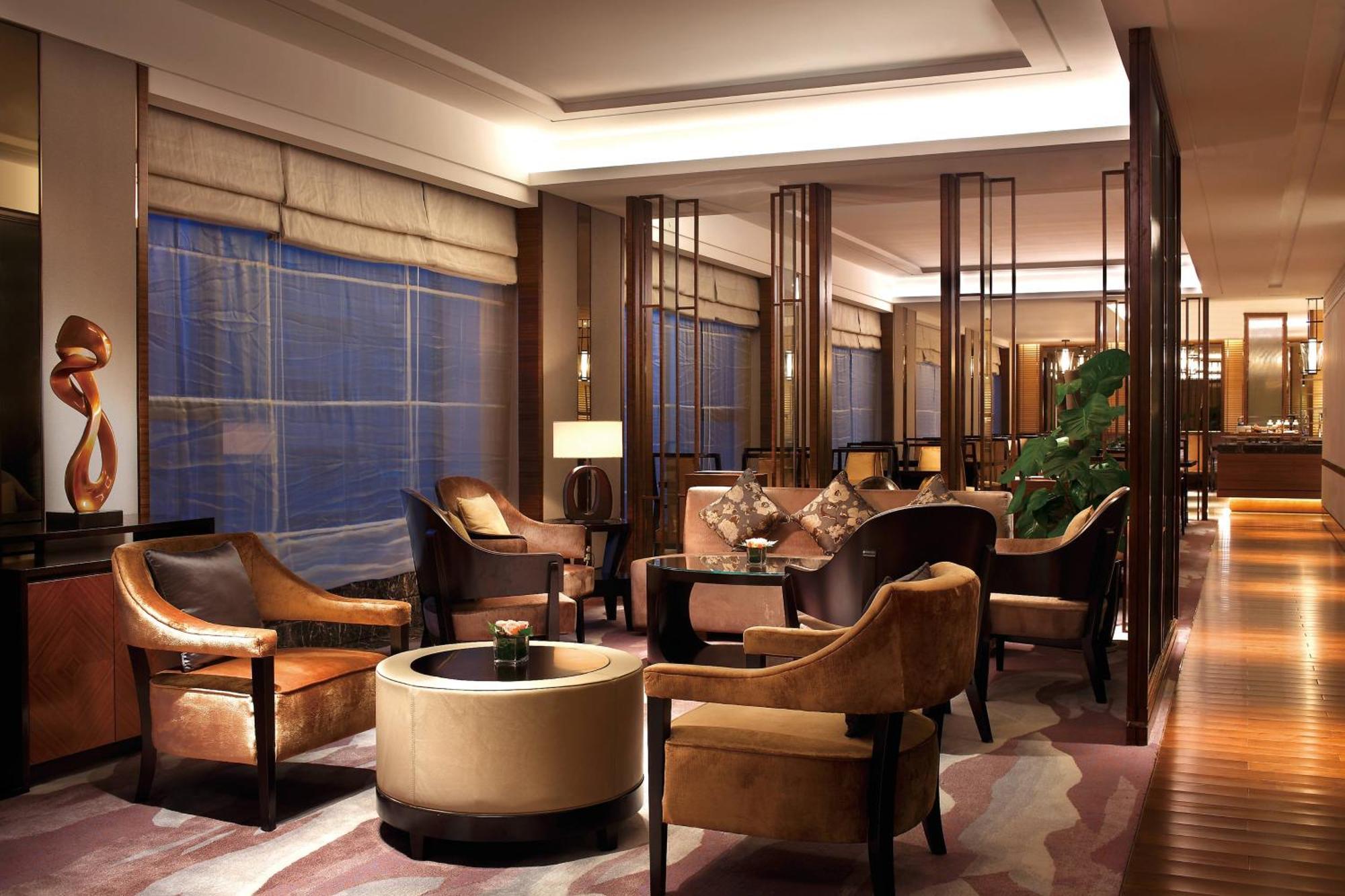 Club Twin Room