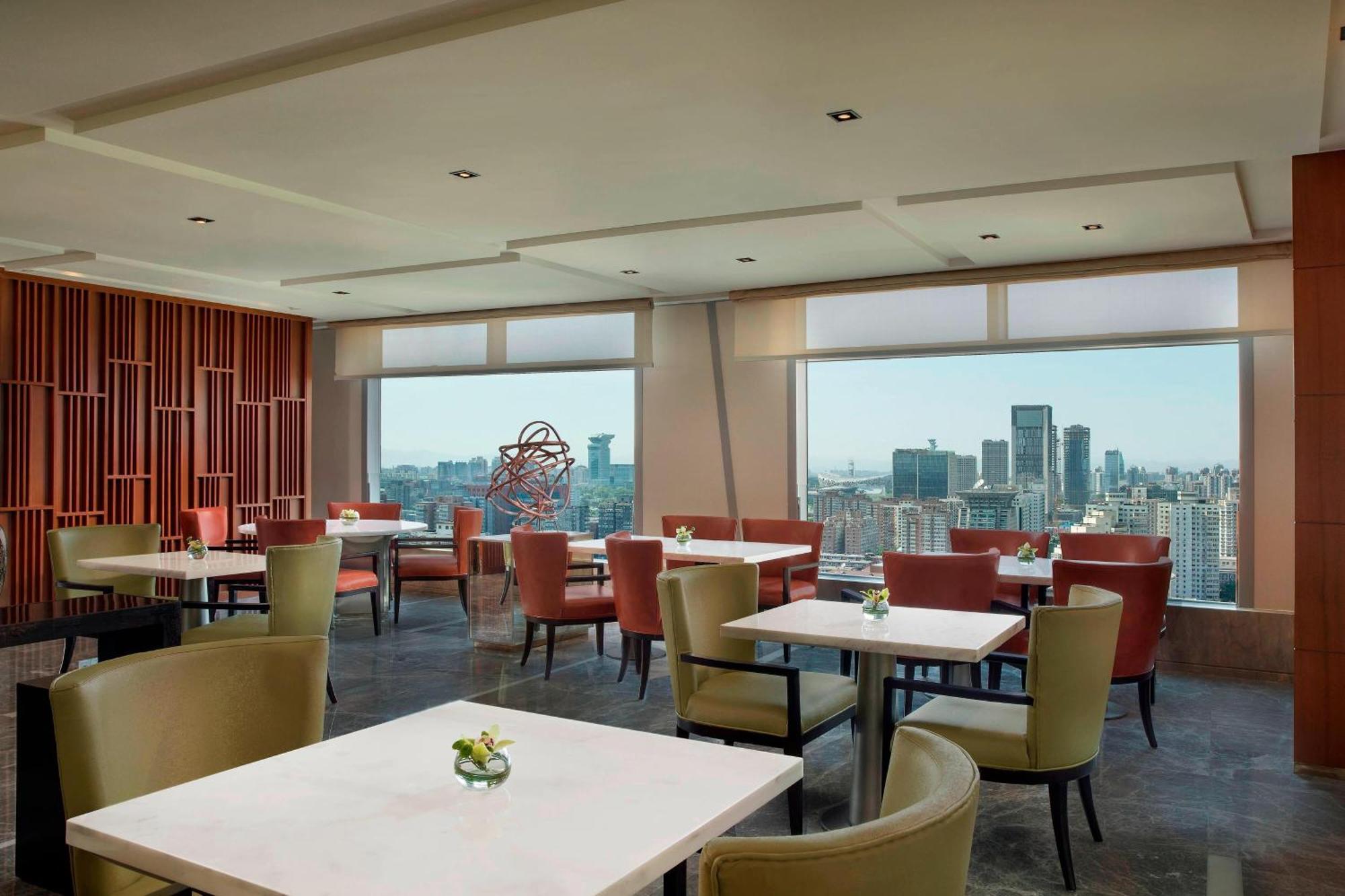 Executive Suite met 1 Kingsize Bed, Uitzicht op de Stad en Toegang tot de Club Lounge.