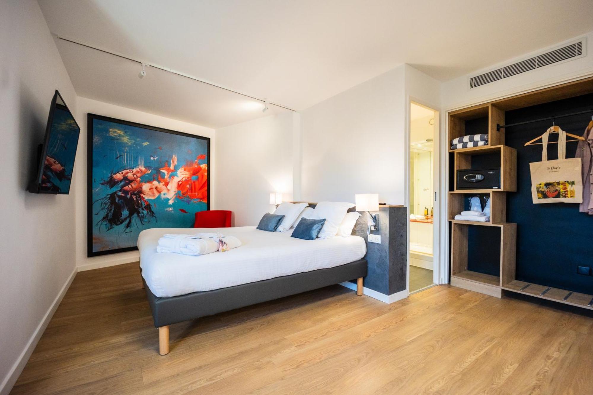 Junior Suite,1543969555:JPEG