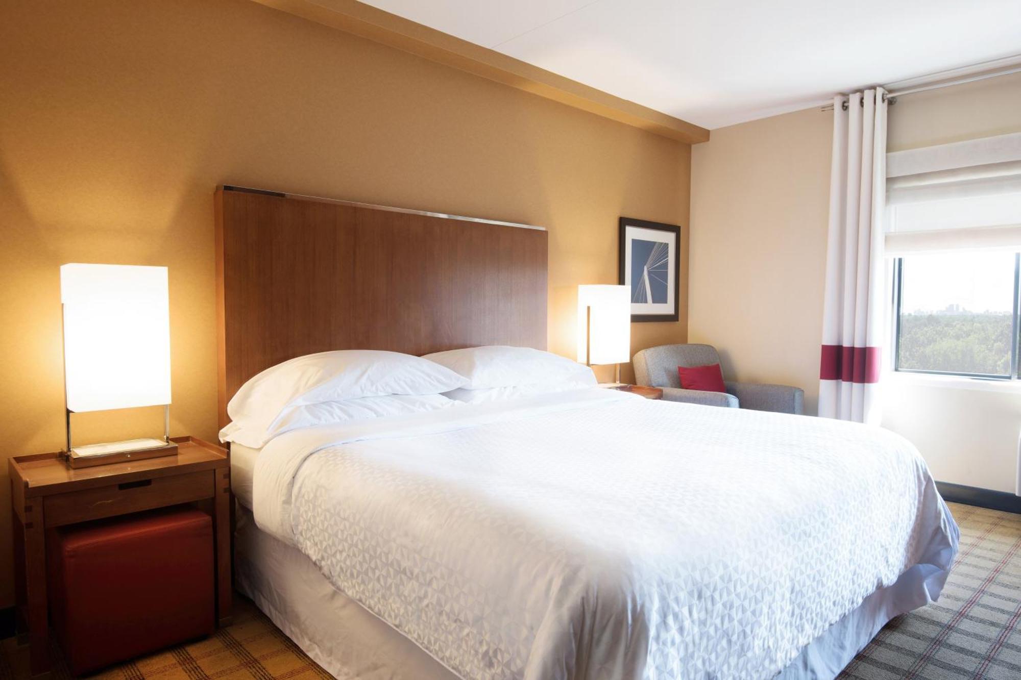 Guest Room, 1 King
