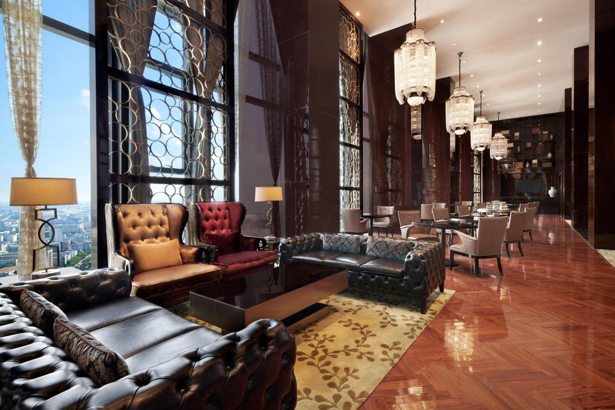 Premier Panorama Room