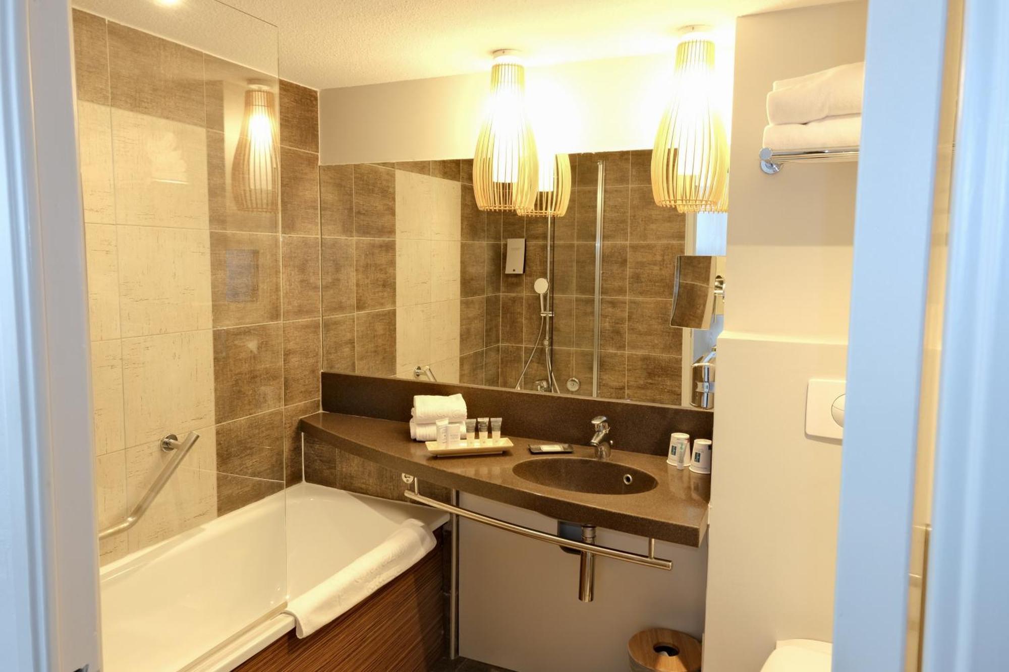 Double Room with Harbor or Pool view