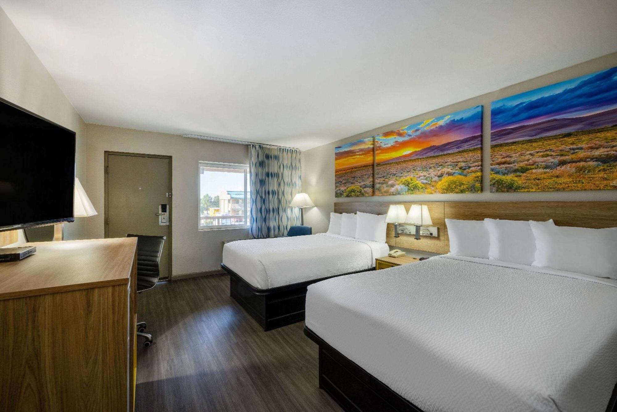 Double Room with Two Double Beds - Non-Smoking