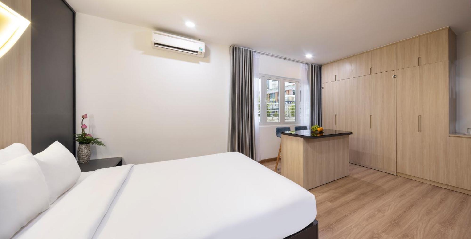 Suite with City View,1544361388:JPEG