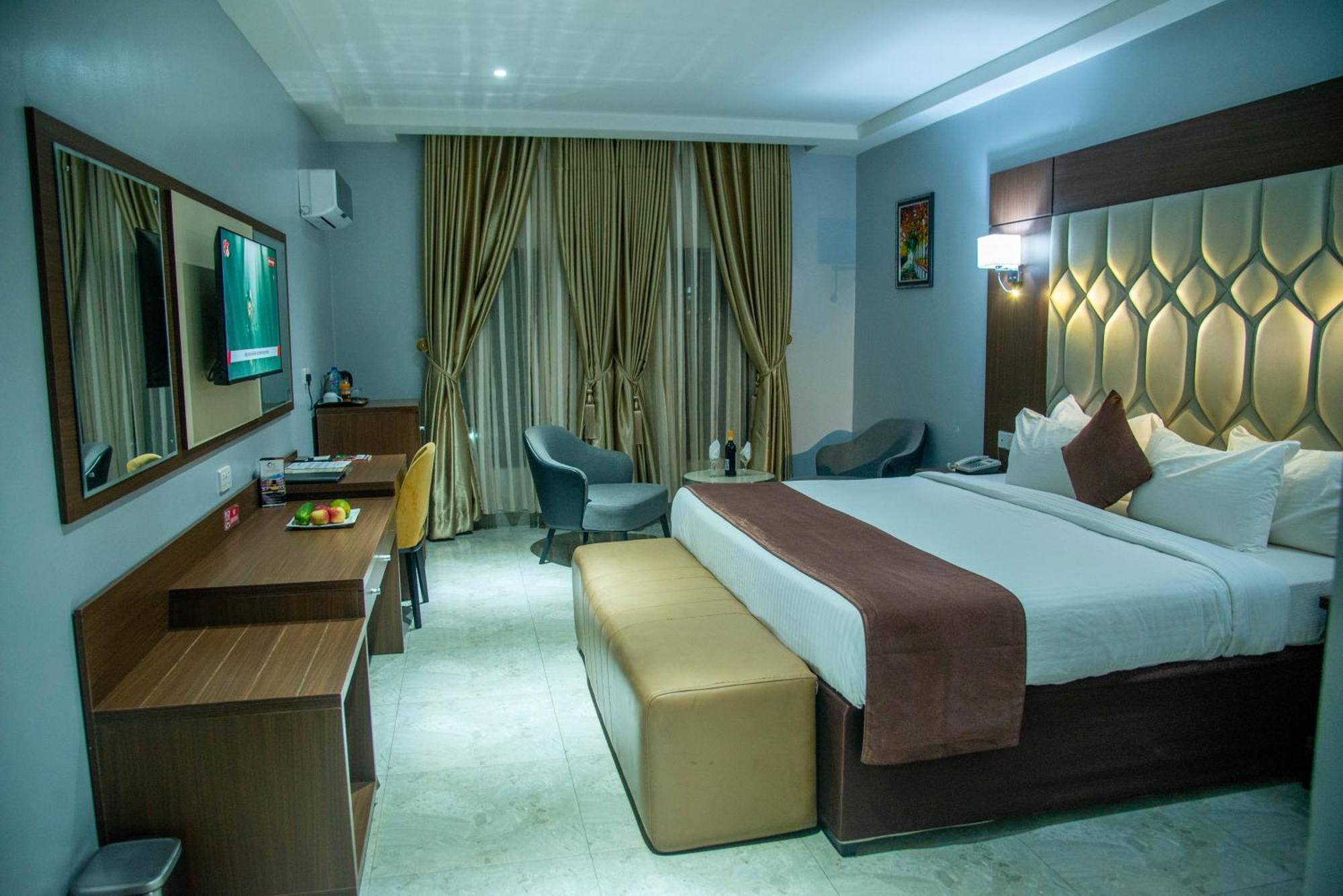Superior Single Room,1544395840:JPEG