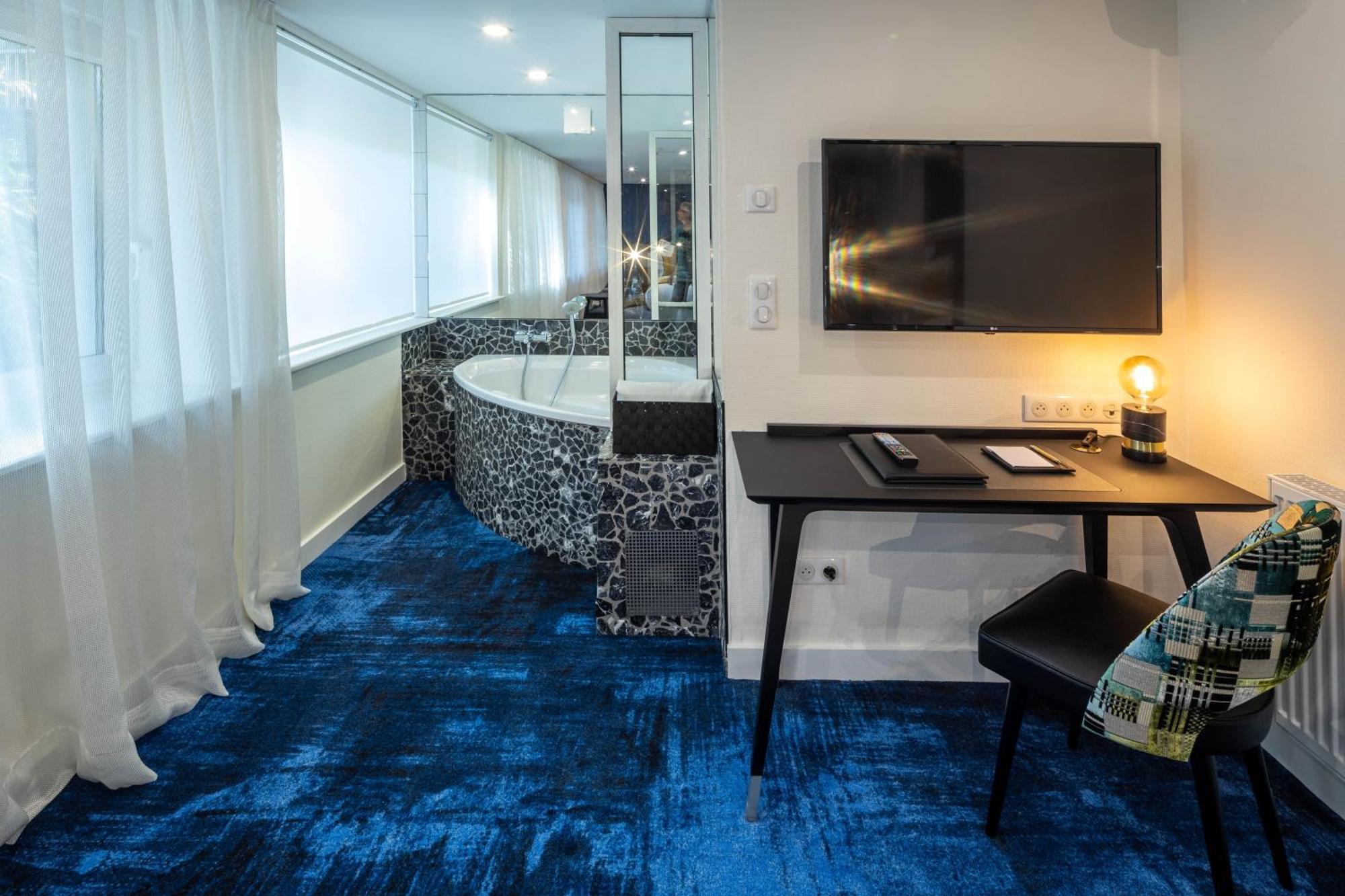 Double Room Spa Bath