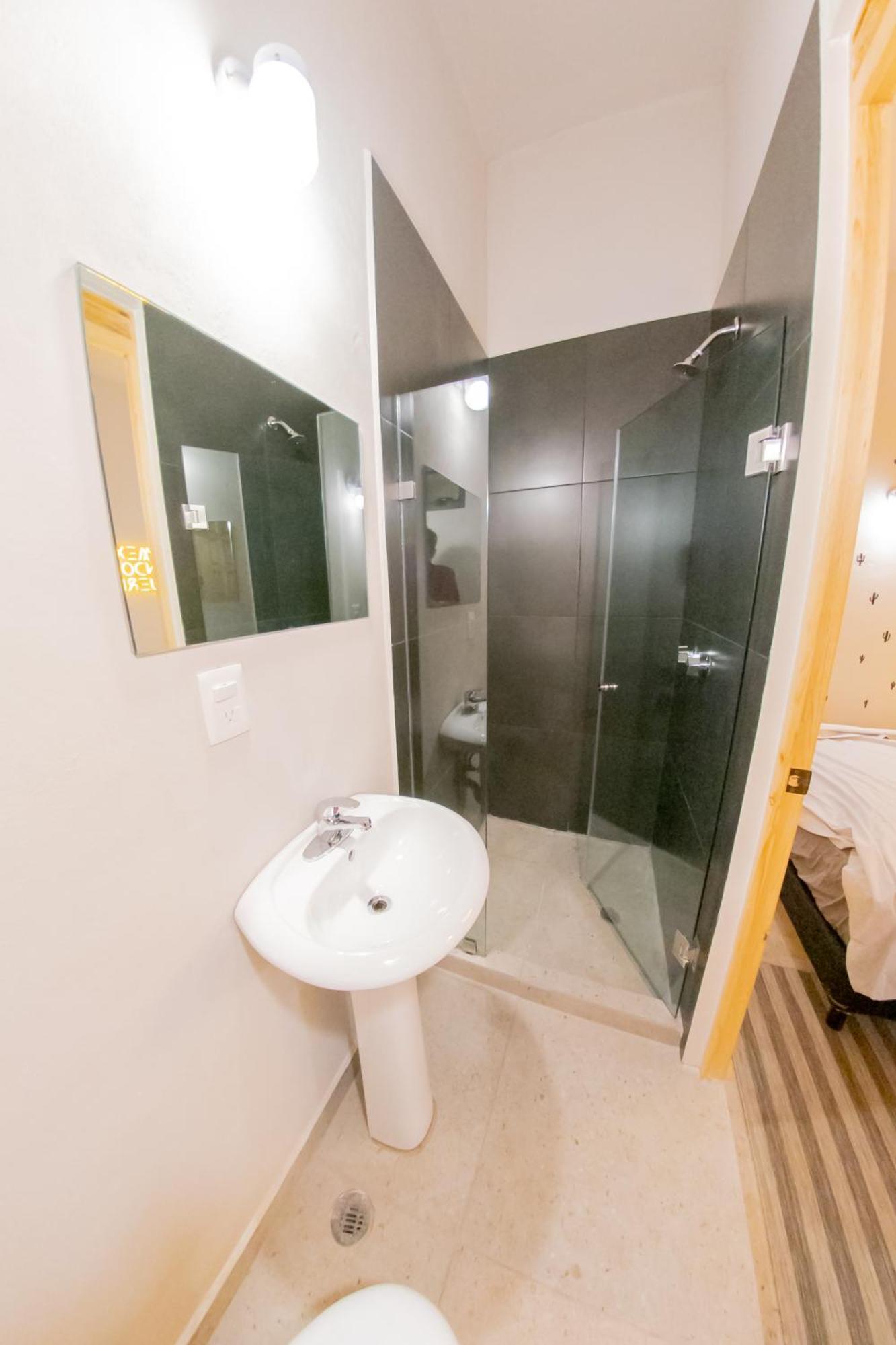 Quarto Duplo Deluxe com Chuveiro