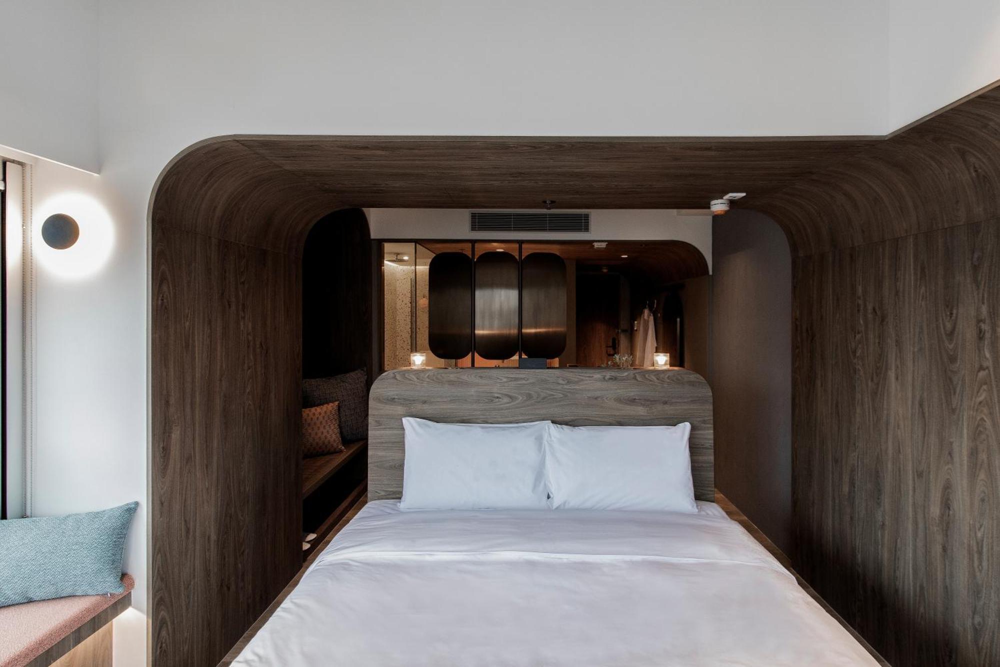 King Room,1465882814:JPEG