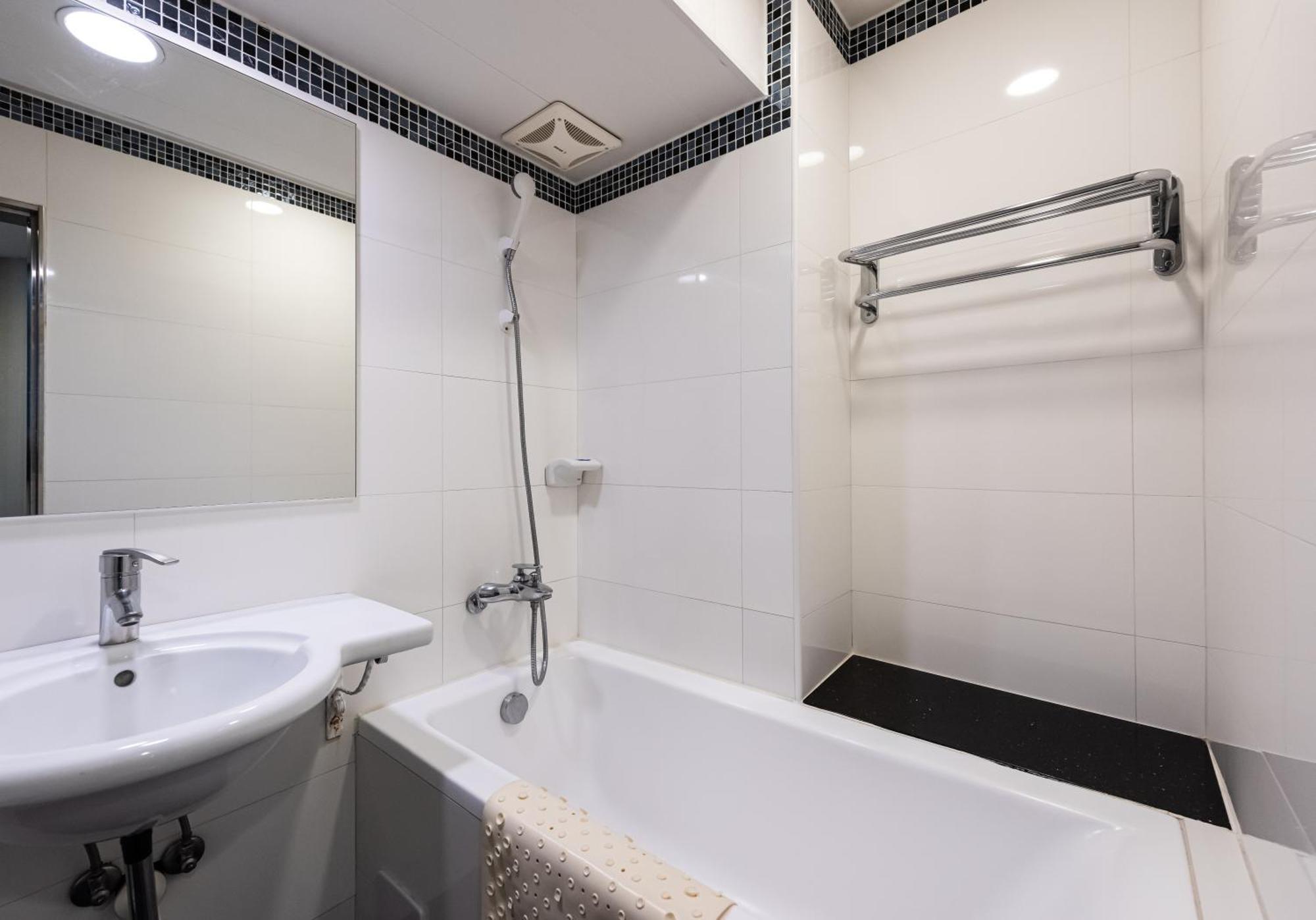 Deluxe Triple Room,1636781368:JPEG