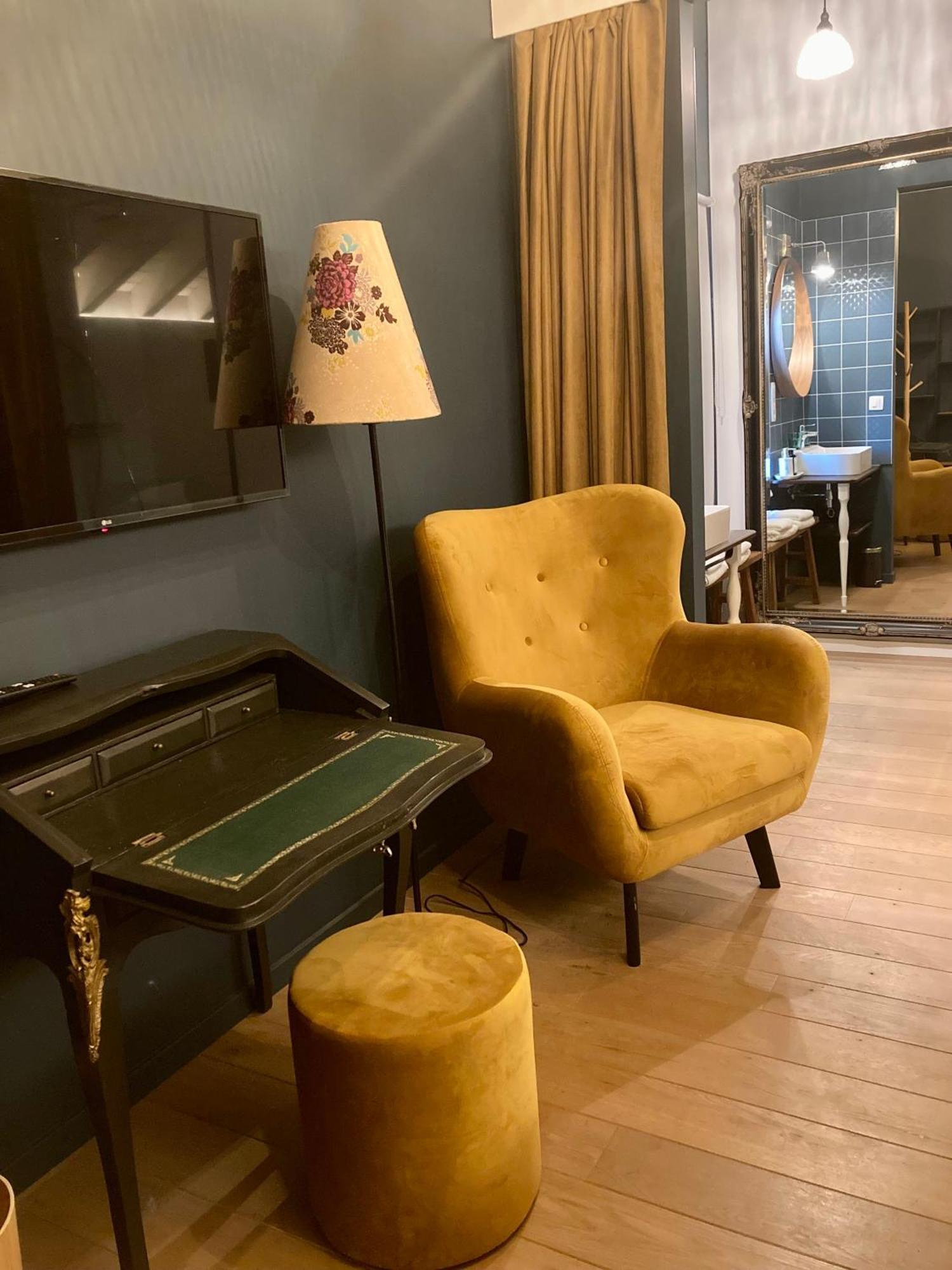 Standard King Room