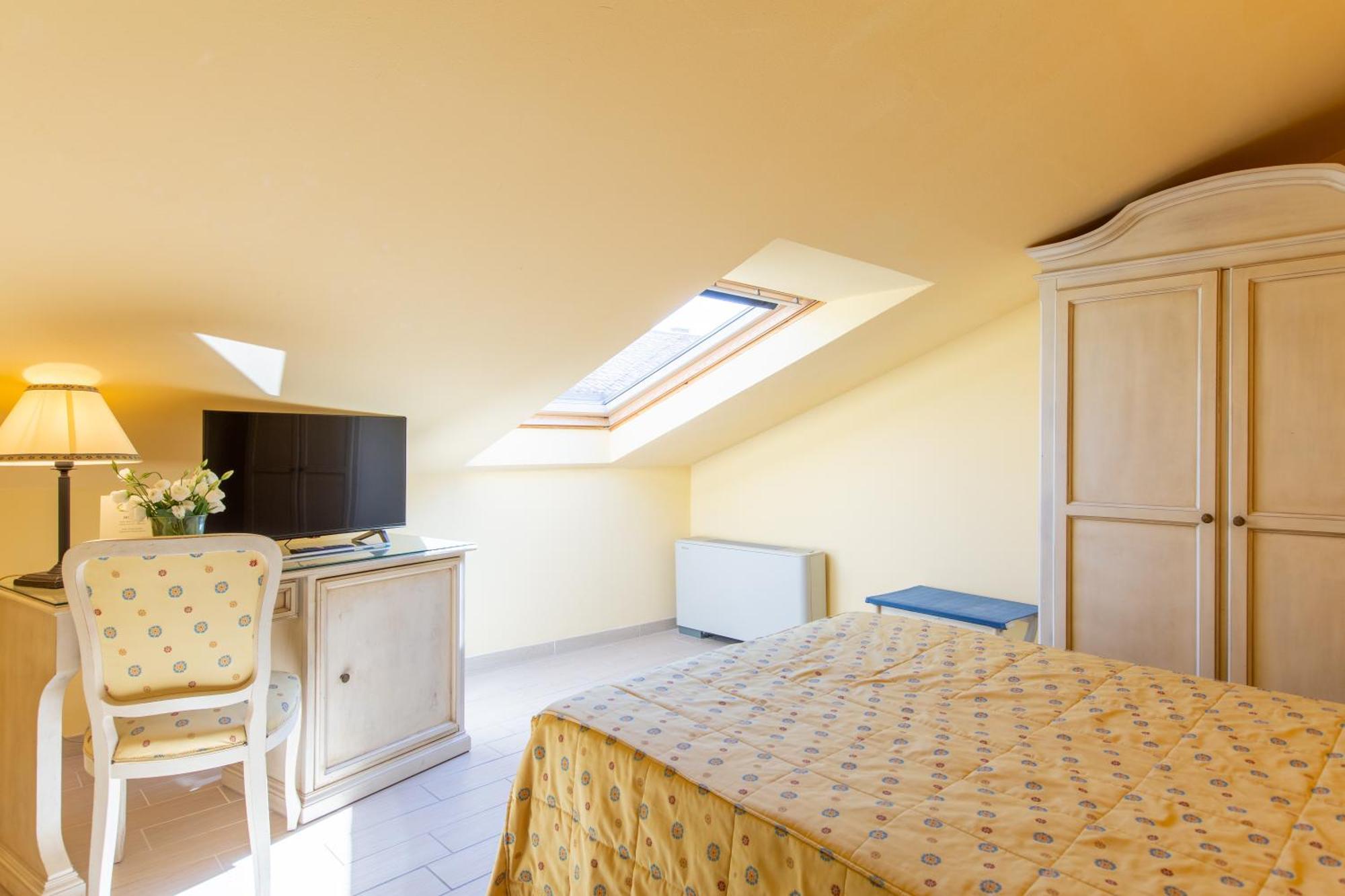 Single Room - Attic