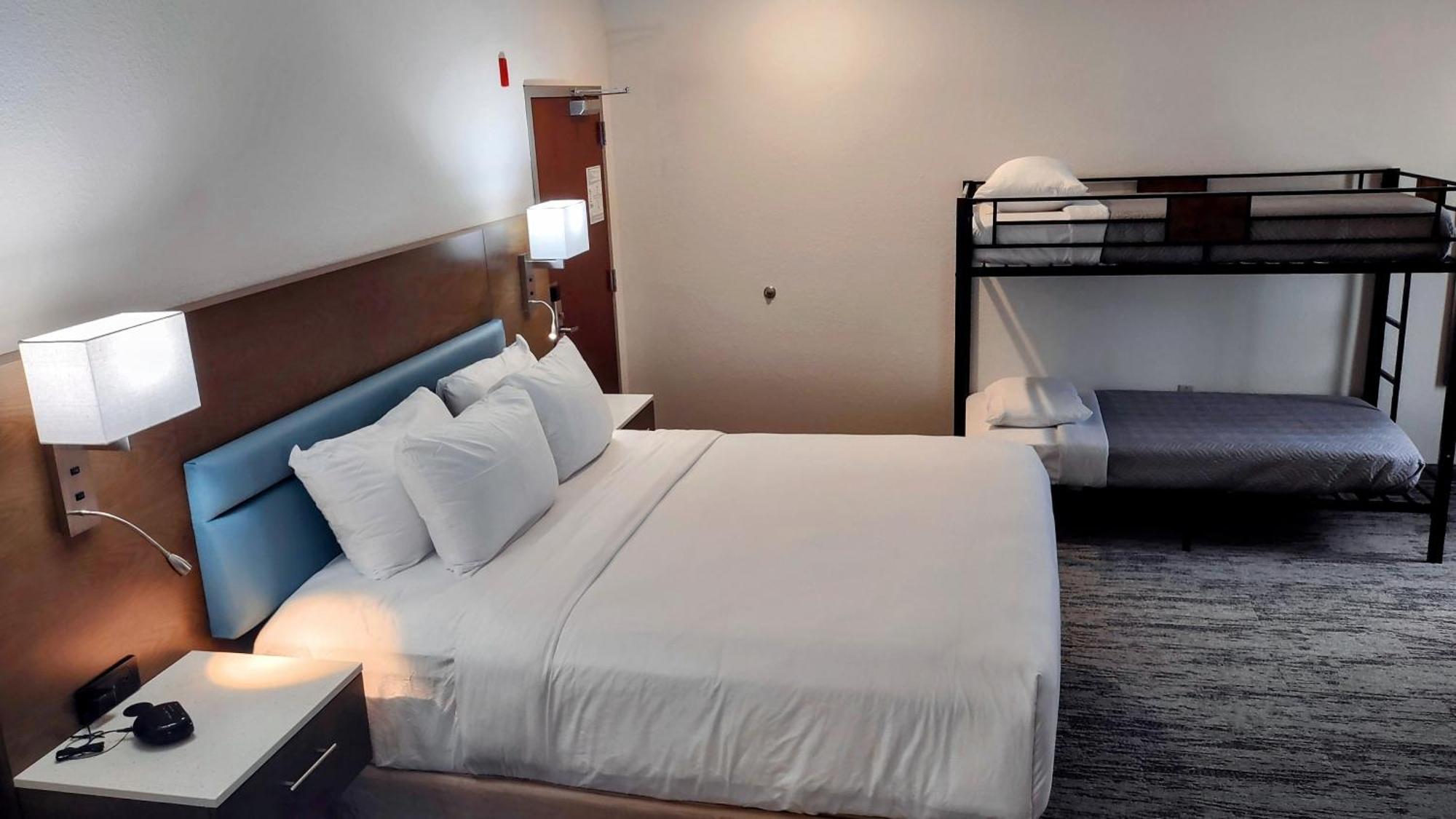 King Room One King Bed One Bunk Bed Non-Smoking