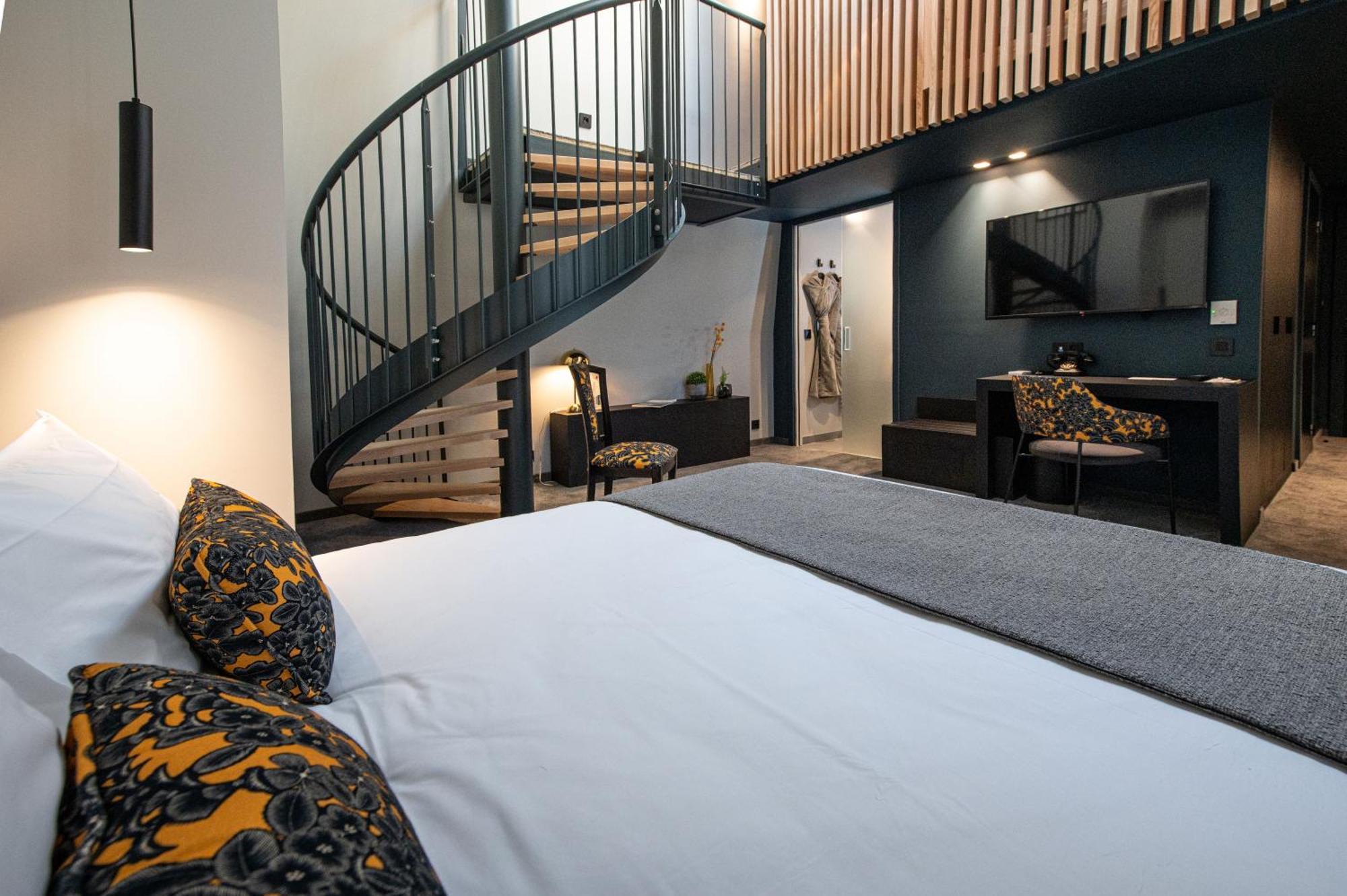 Suite en Duplex avec 1 Lit Queen-Size et 4 Lits Simples - Non-Fumeurs