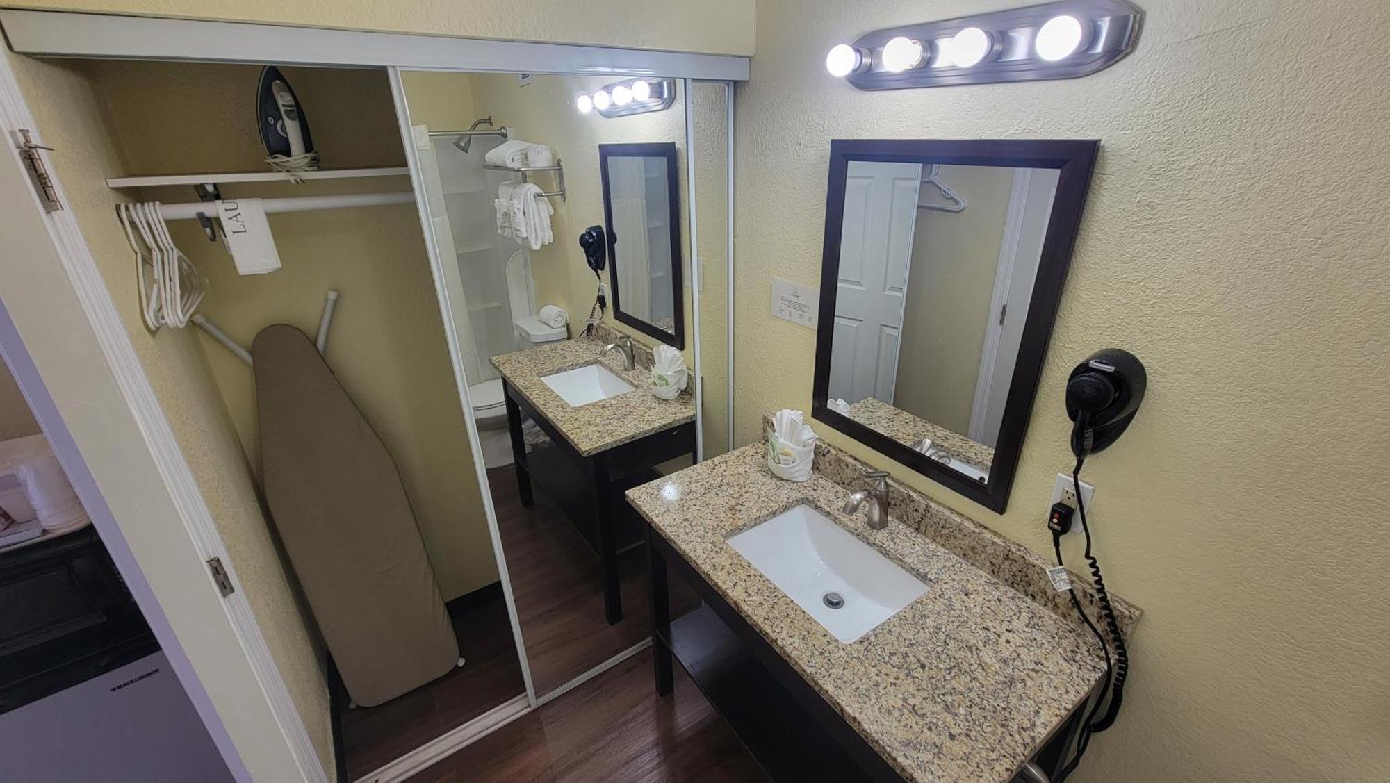 Queen Room Non-Smoking