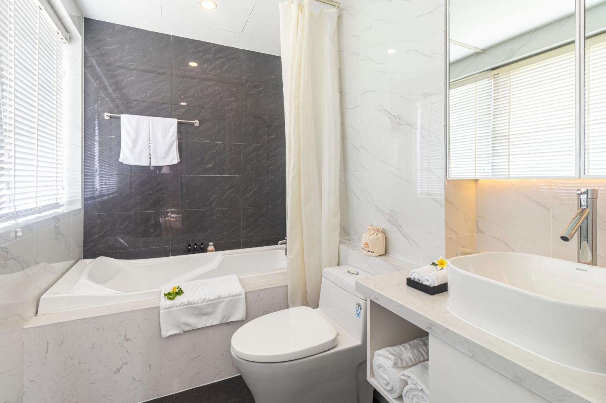 Kubera Grand Suite for 3 Pax