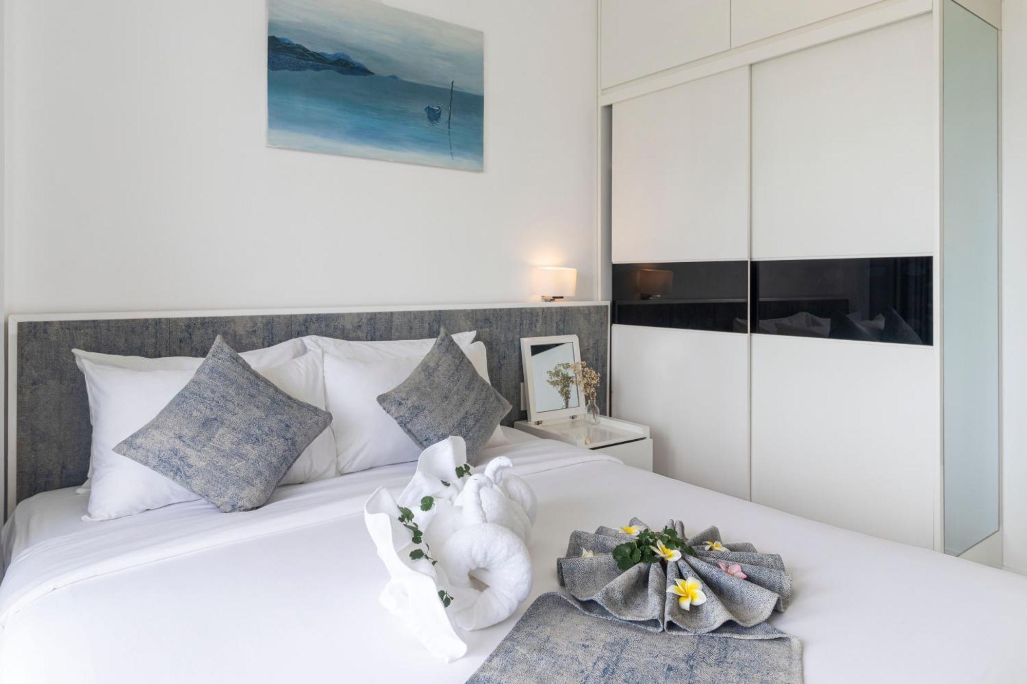 Kubera King Suite