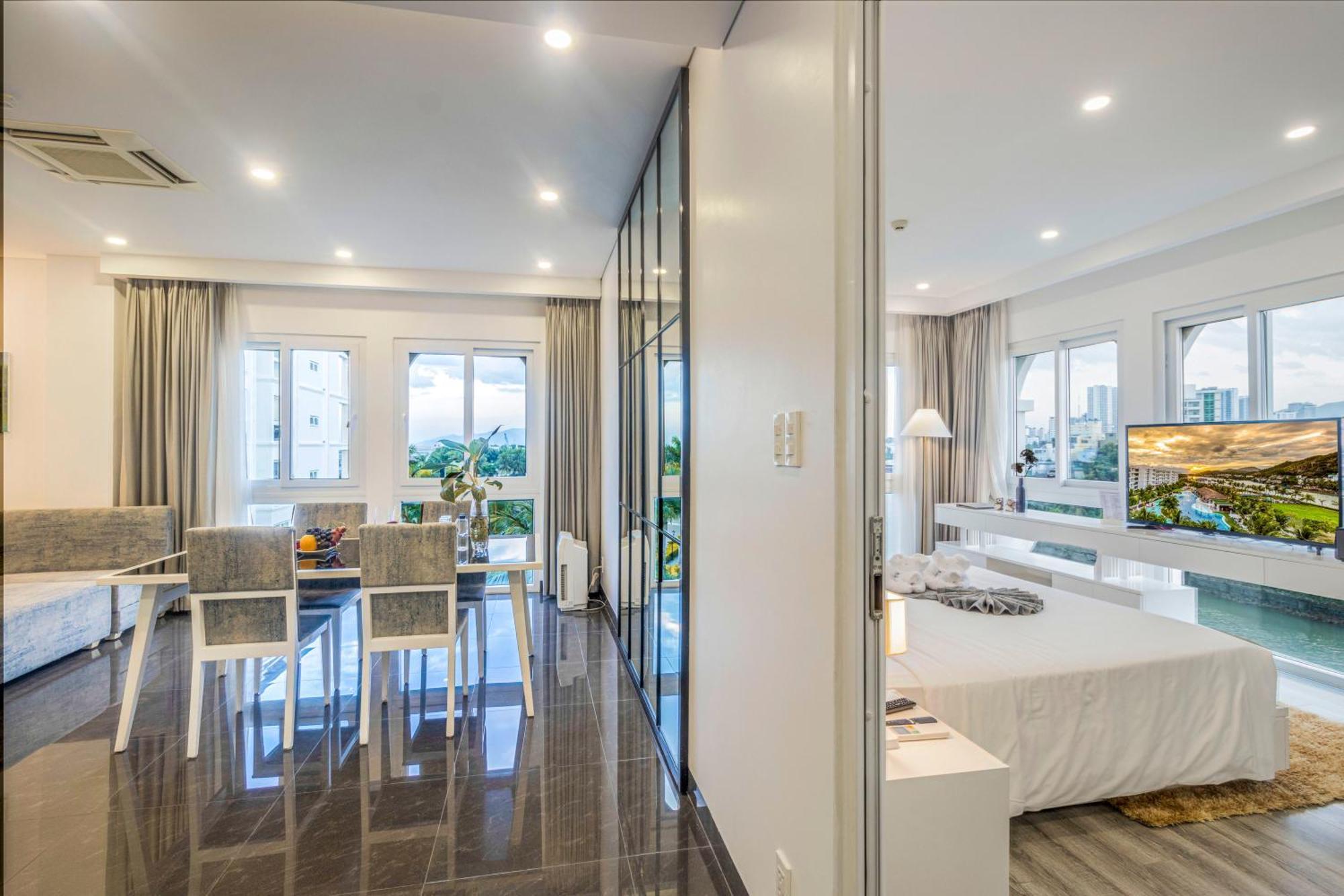 Kubera King Suite