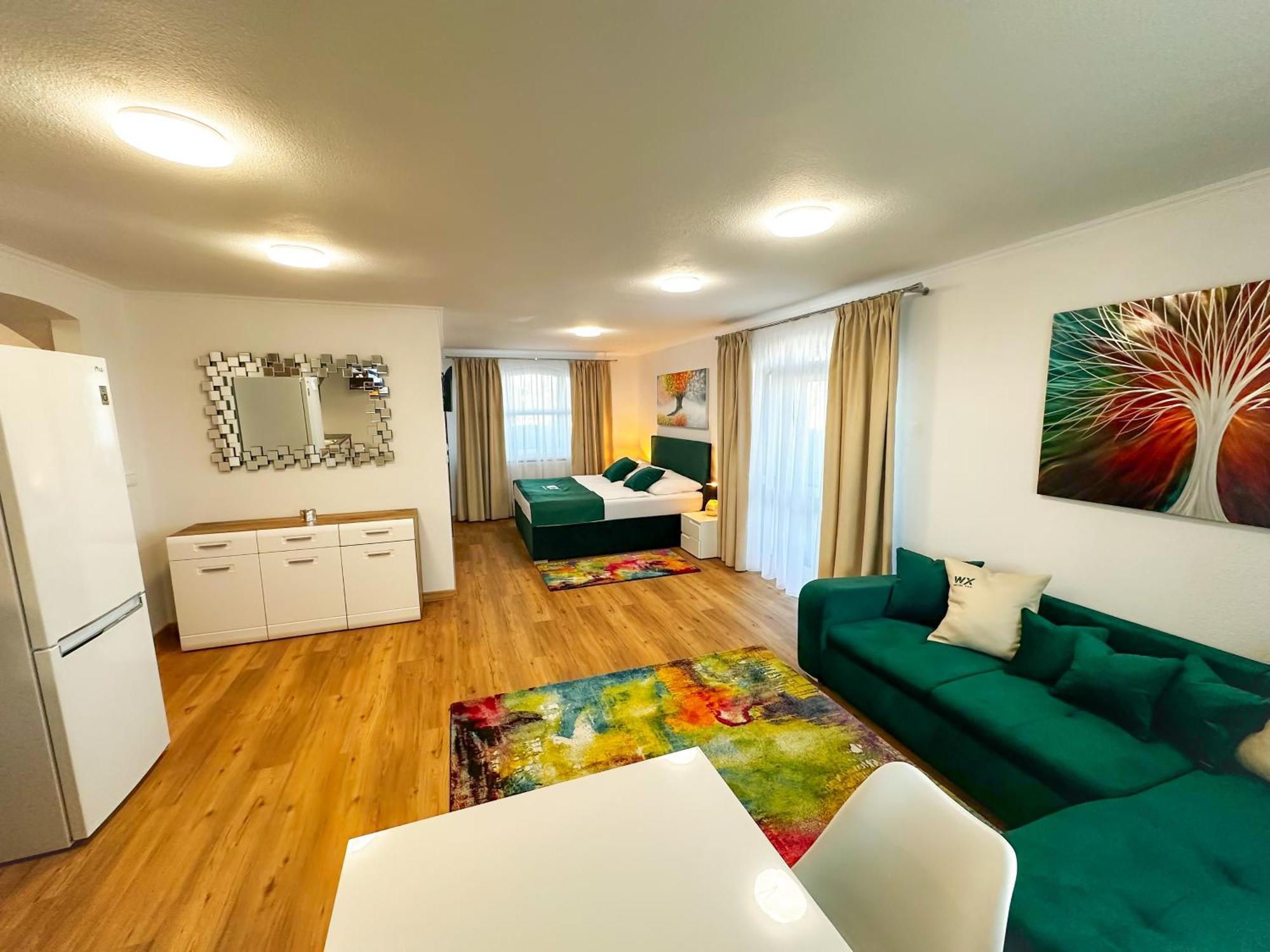 Deluxe Apartment
