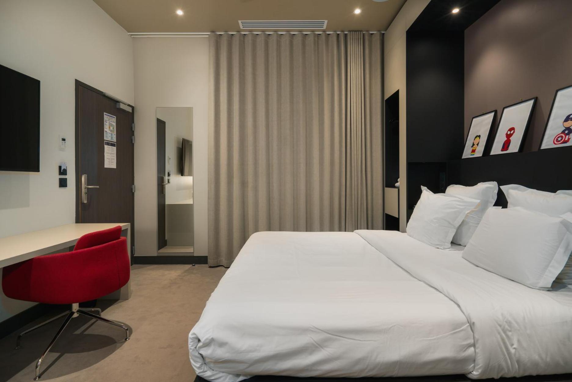 Double Room without Daylight
