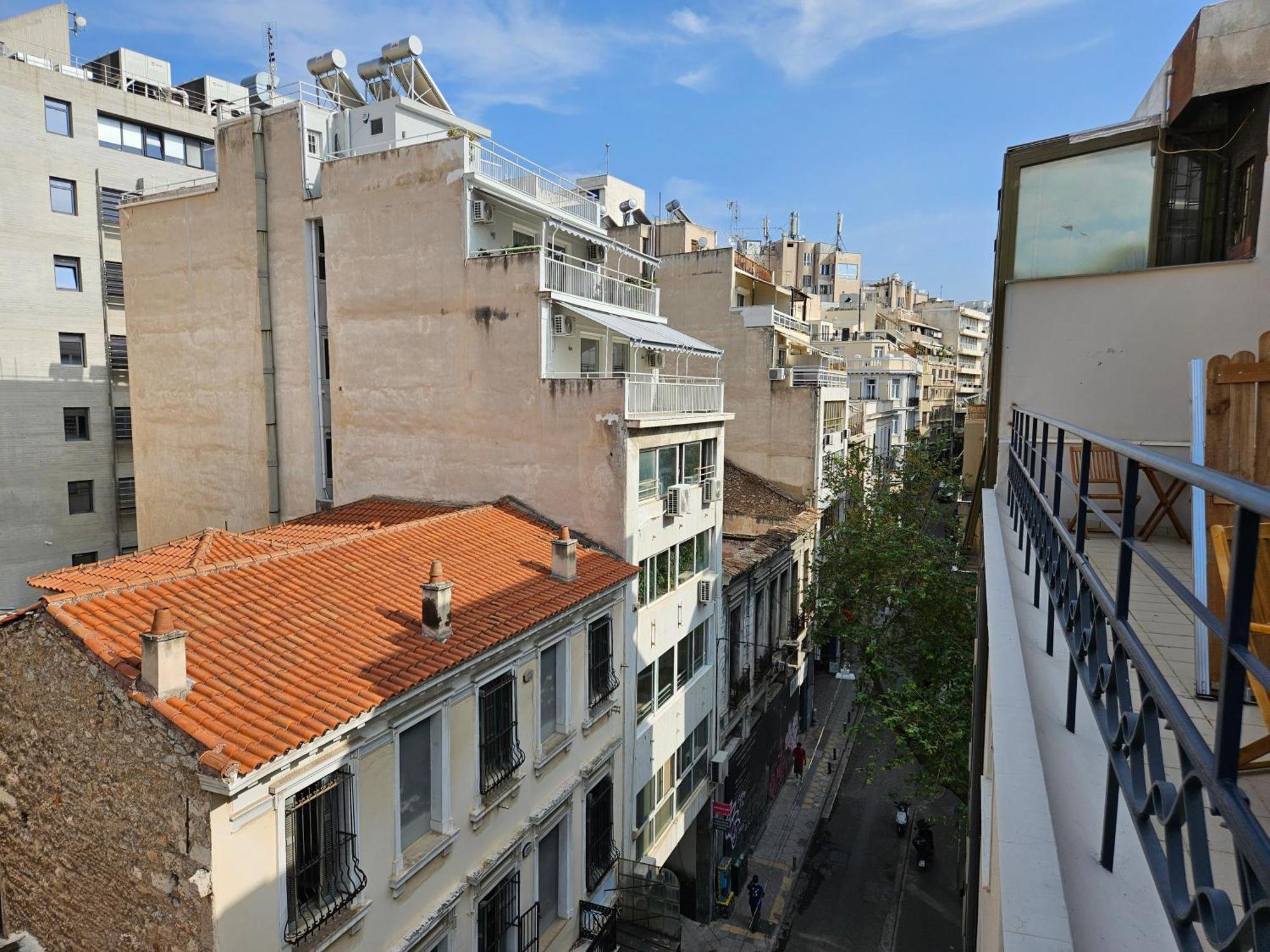 Junior Suite Terrace & City View | High Floor