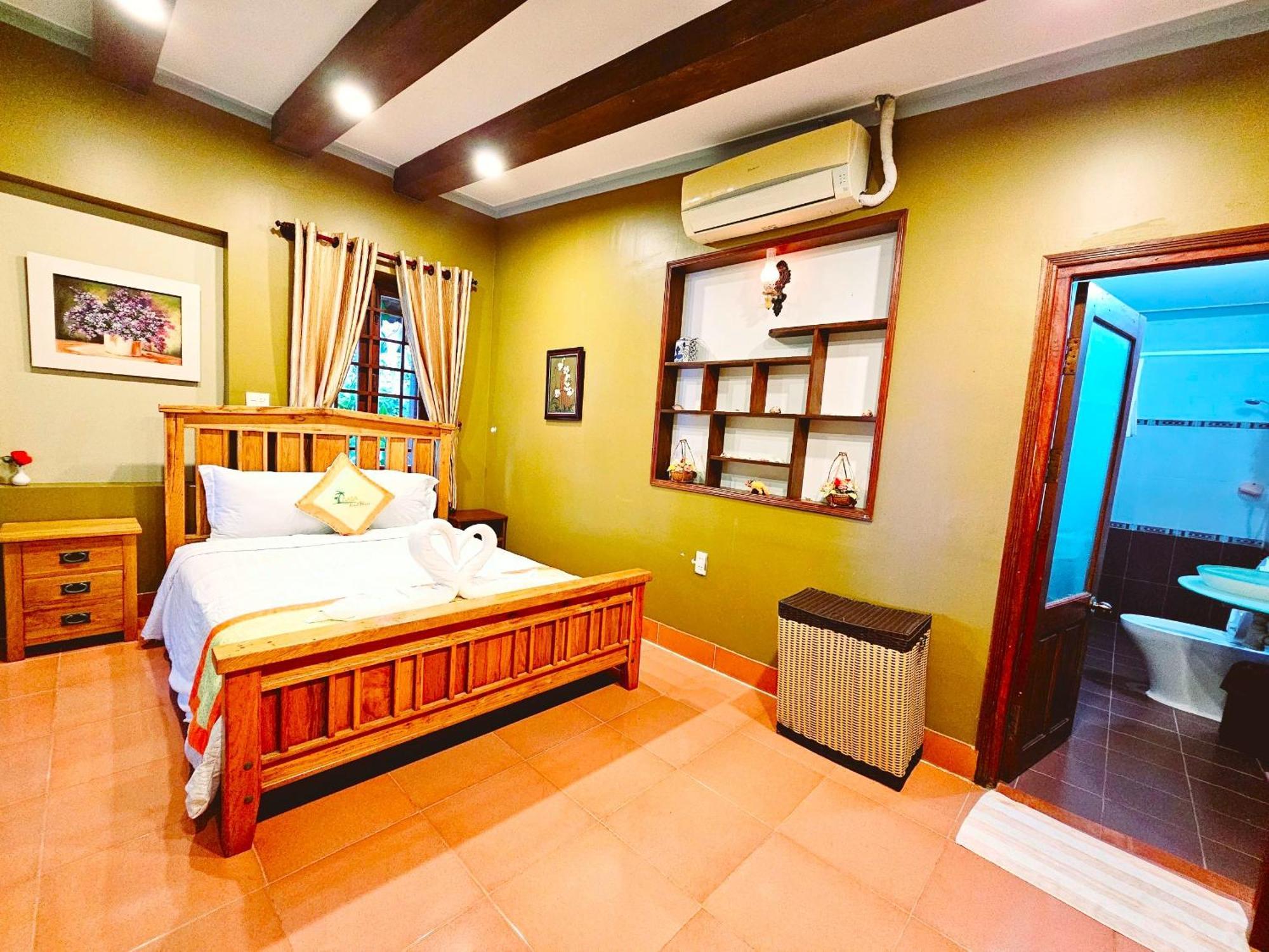 Villa with Sea view (3 Adults)