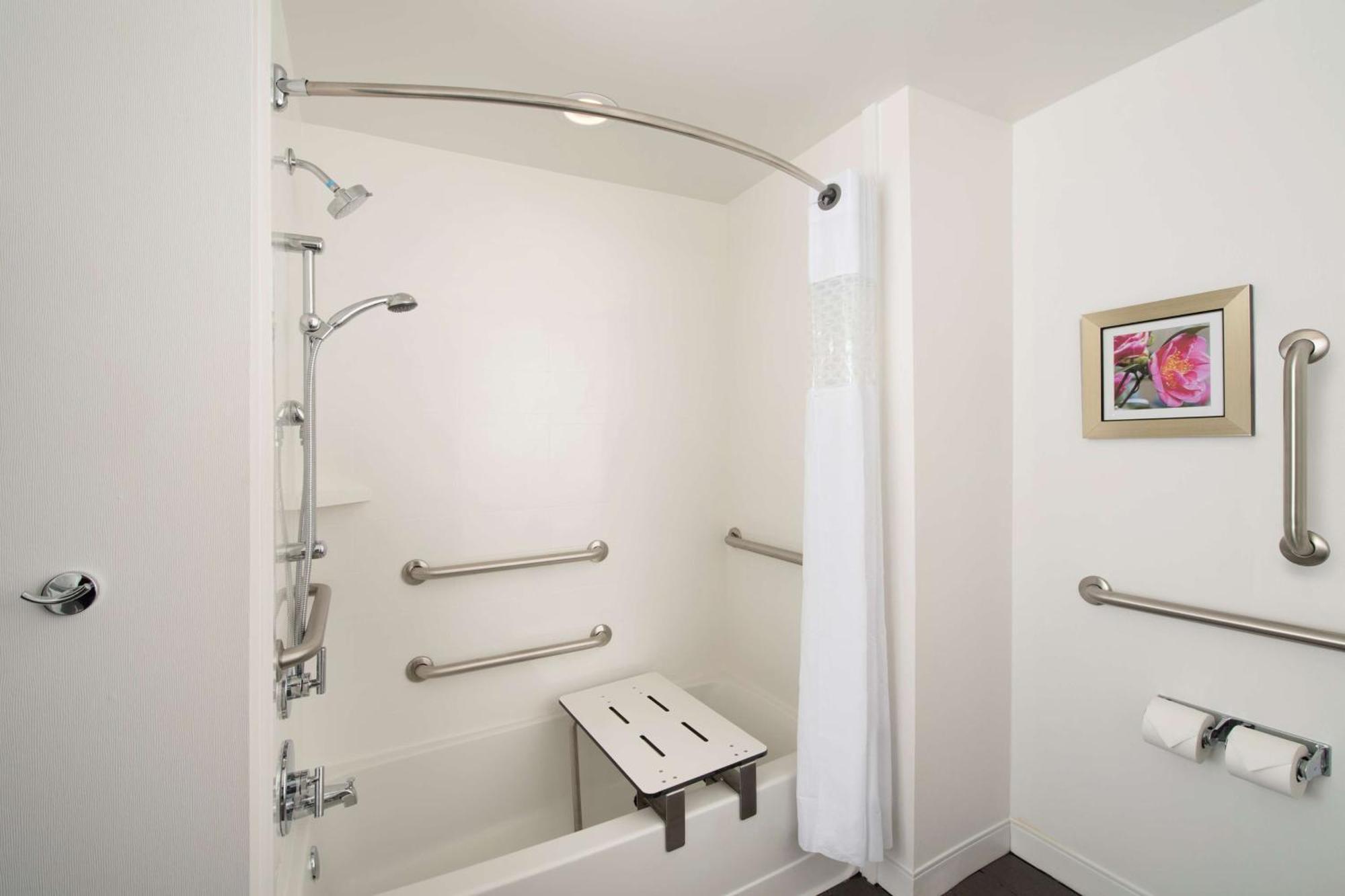 King Room - Mobility Access/Non-Smoking
