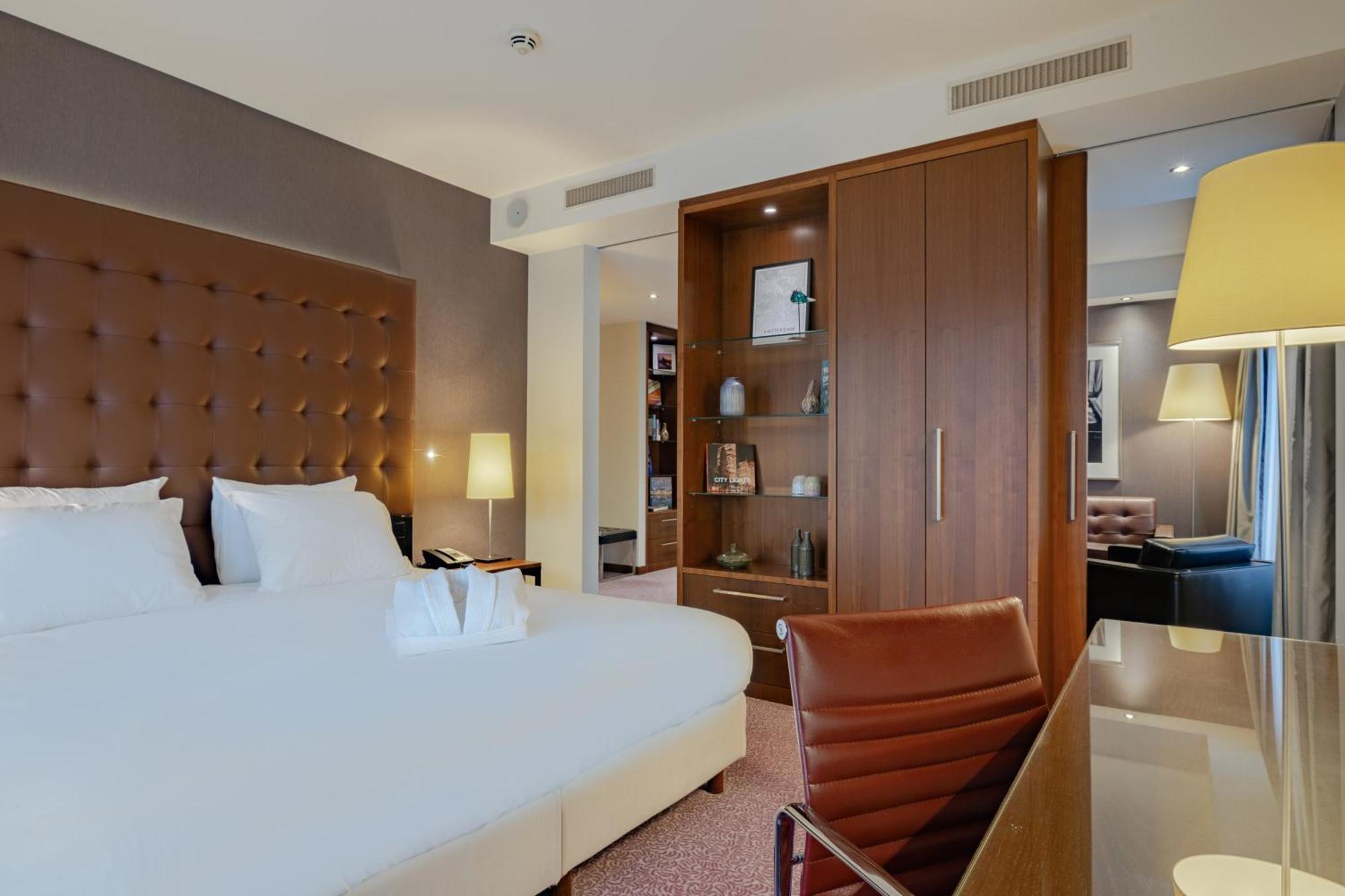 Junior King Suite,1545747937:JPEG