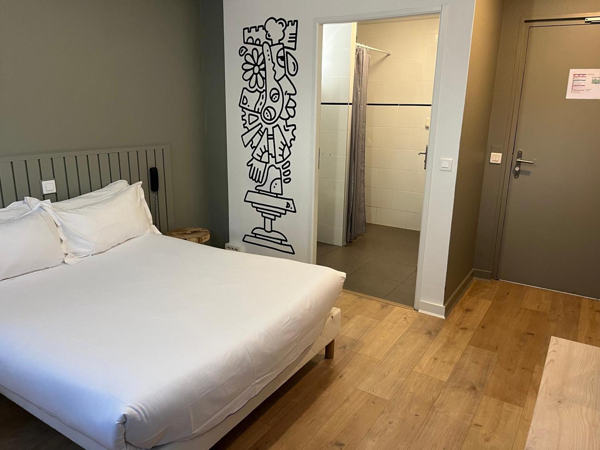 Chambre double rez-de-chaussée