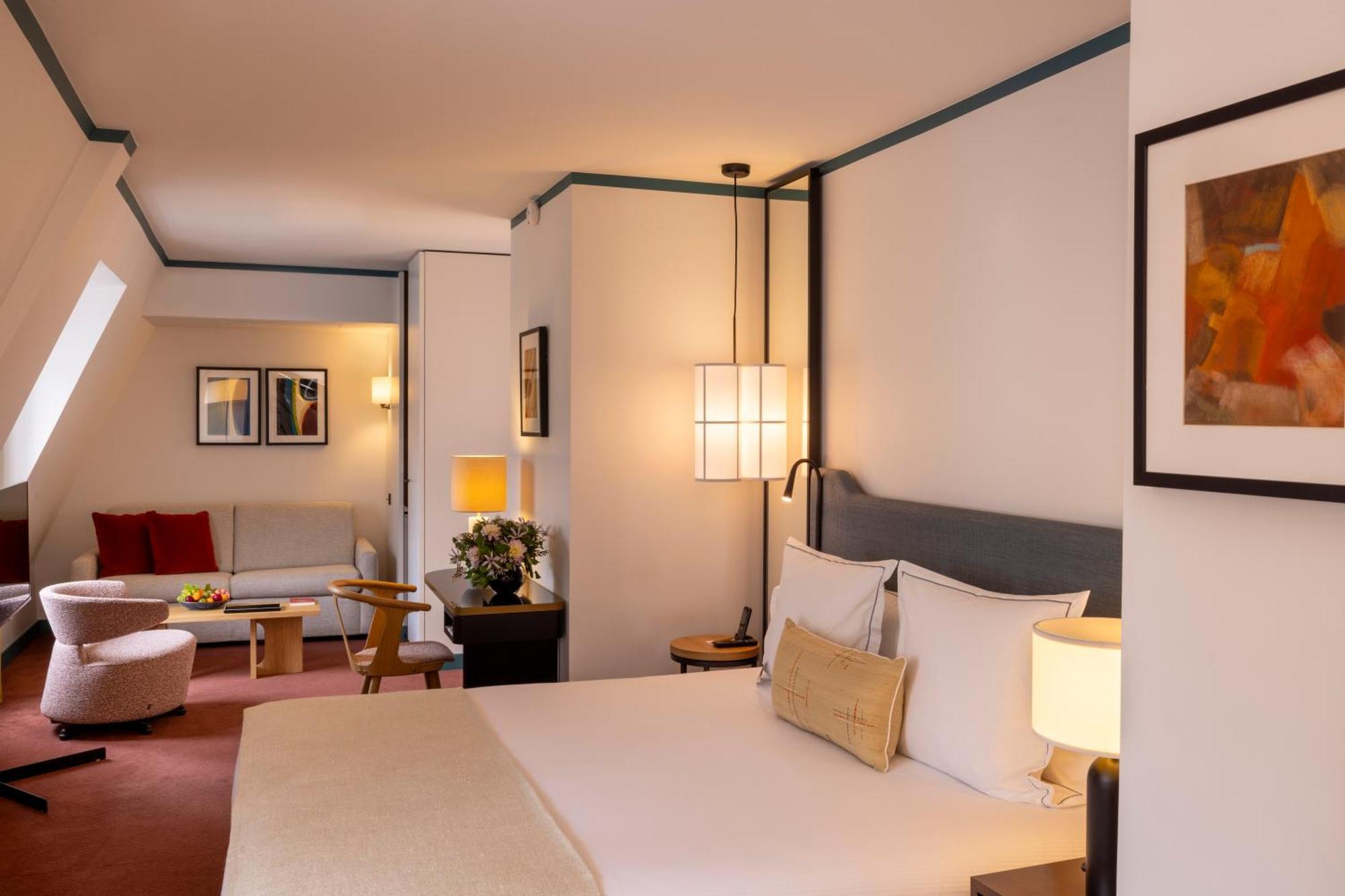 Suite with Free Bottle of Champagne and Spa & Fitness Access,1545889195:JPEG