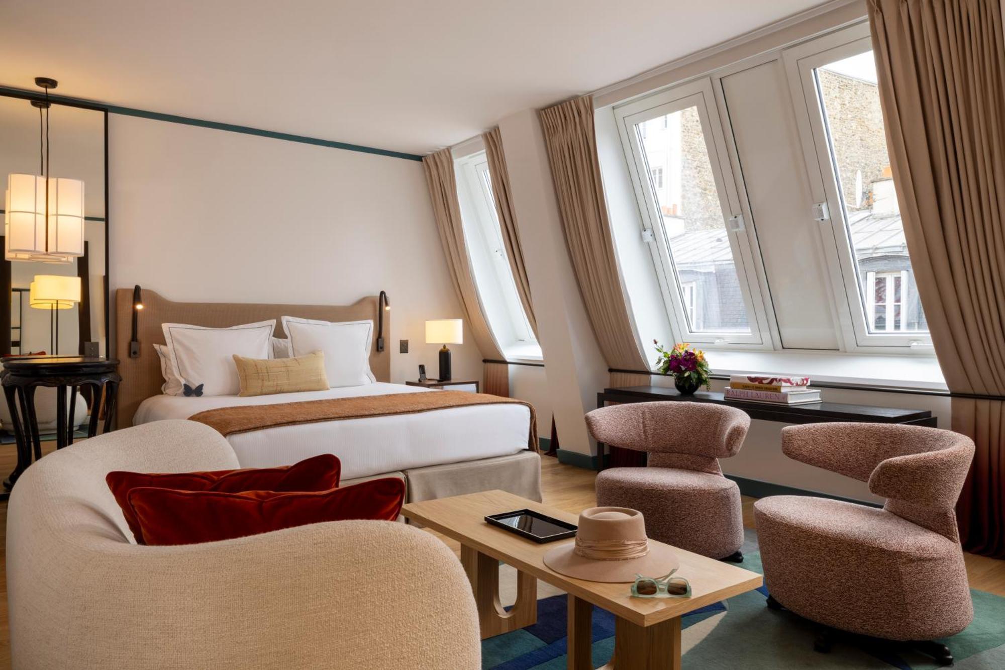 Suite Bottle of Champagne Spa & Fitness Access